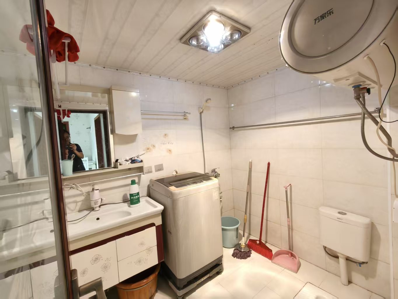 八角亭花苑 3室2厅1卫 1200.0元/月 八角亭花苑 3室2厅1卫 1200.0元/月室内图