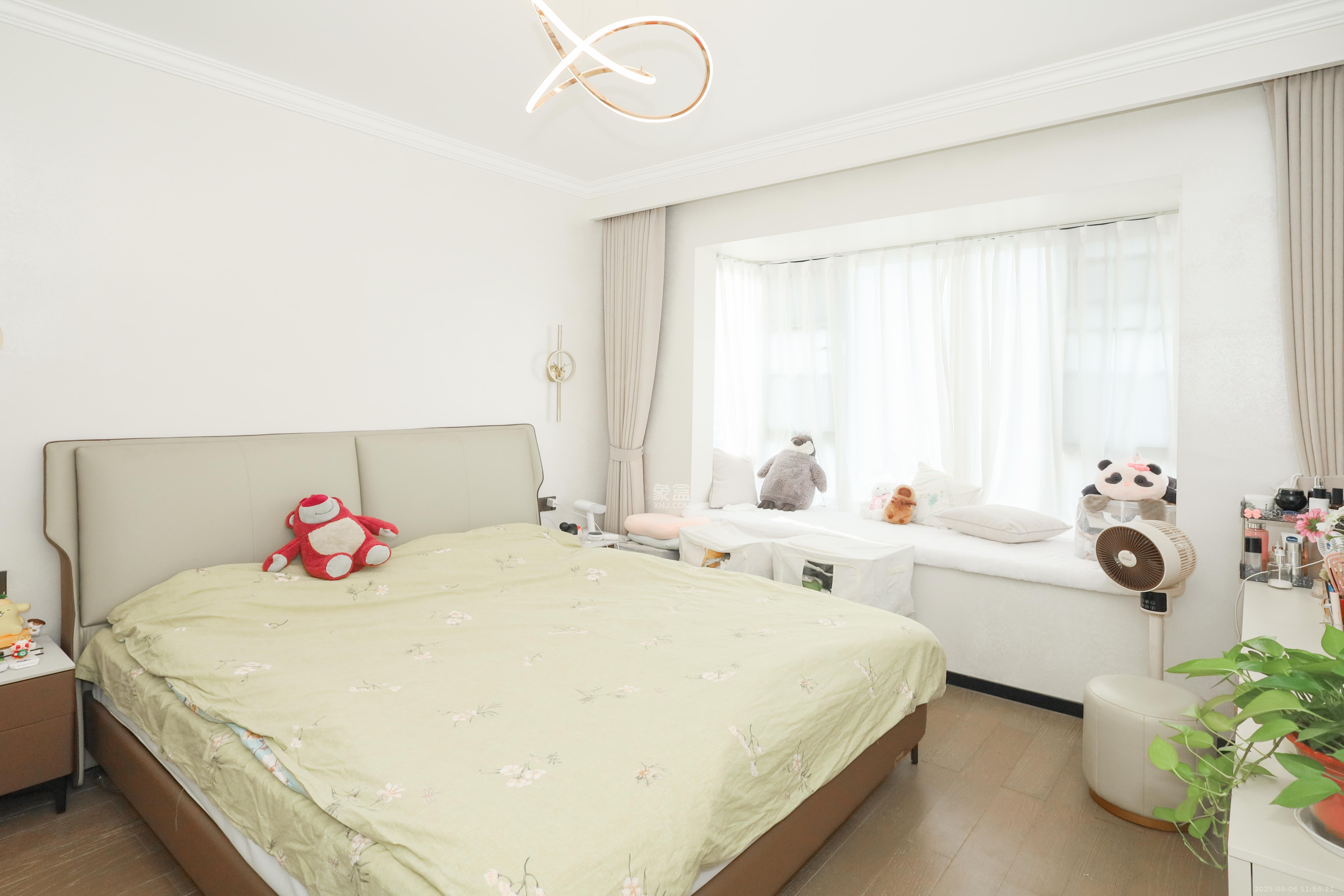 欣利梅溪左岸 4室2厅2卫 189.0万 欣利梅溪左岸 4室2厅2卫 189.0万卧室