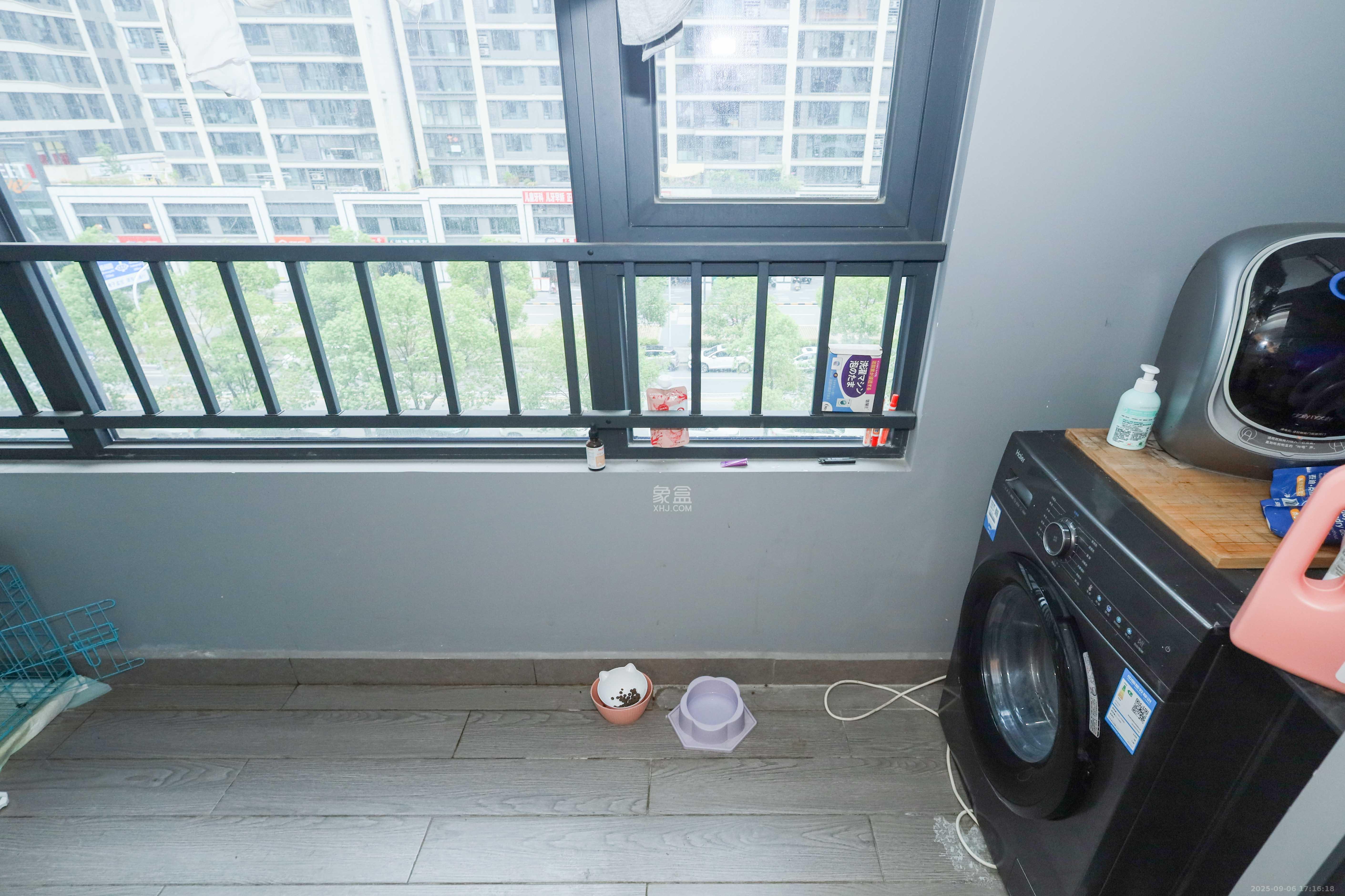 中海阅溪府  4室2厅2卫    208.0万阳台