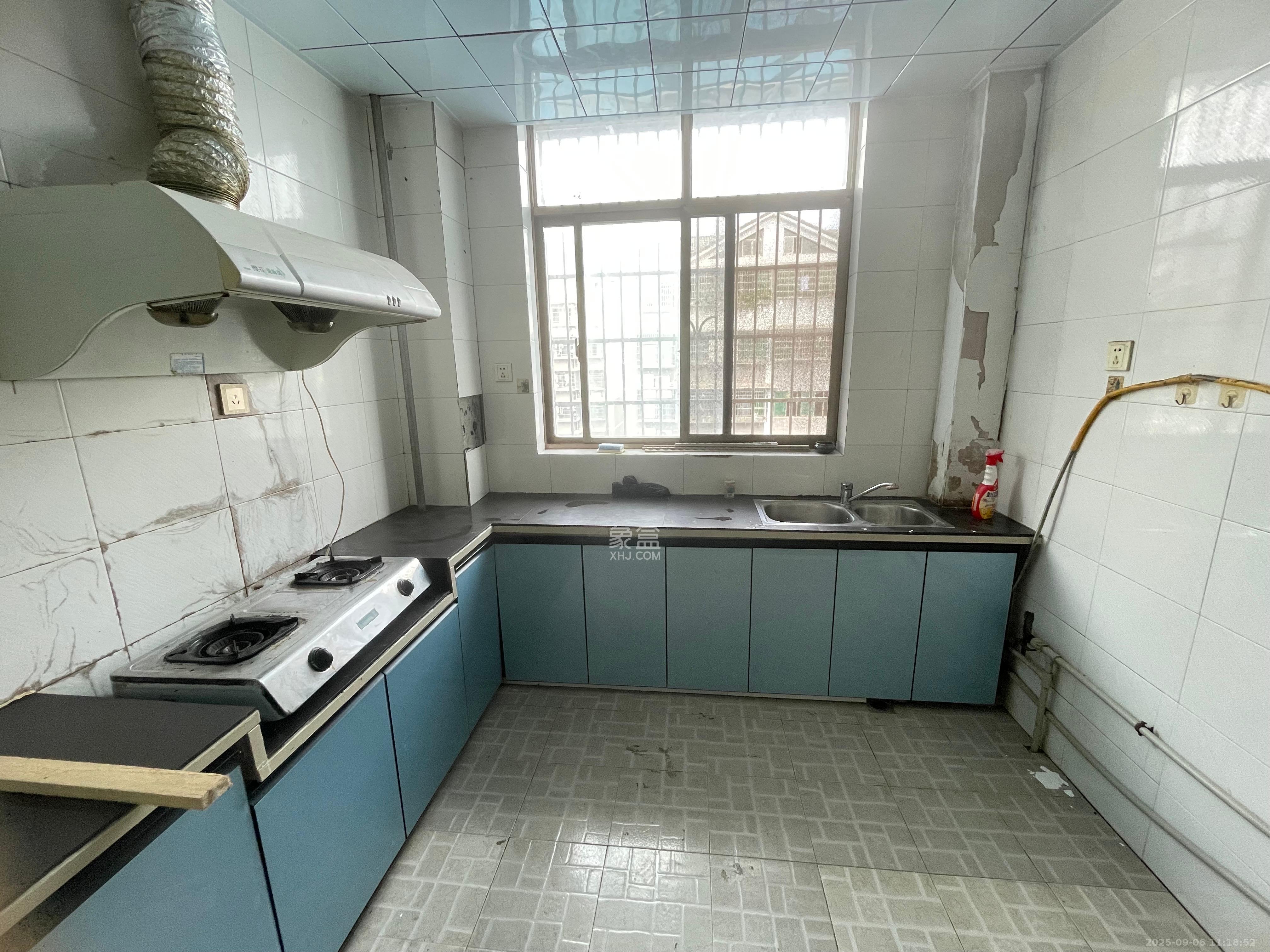 兴联母山小区  2室1厅1卫    1200.0元/月室内图