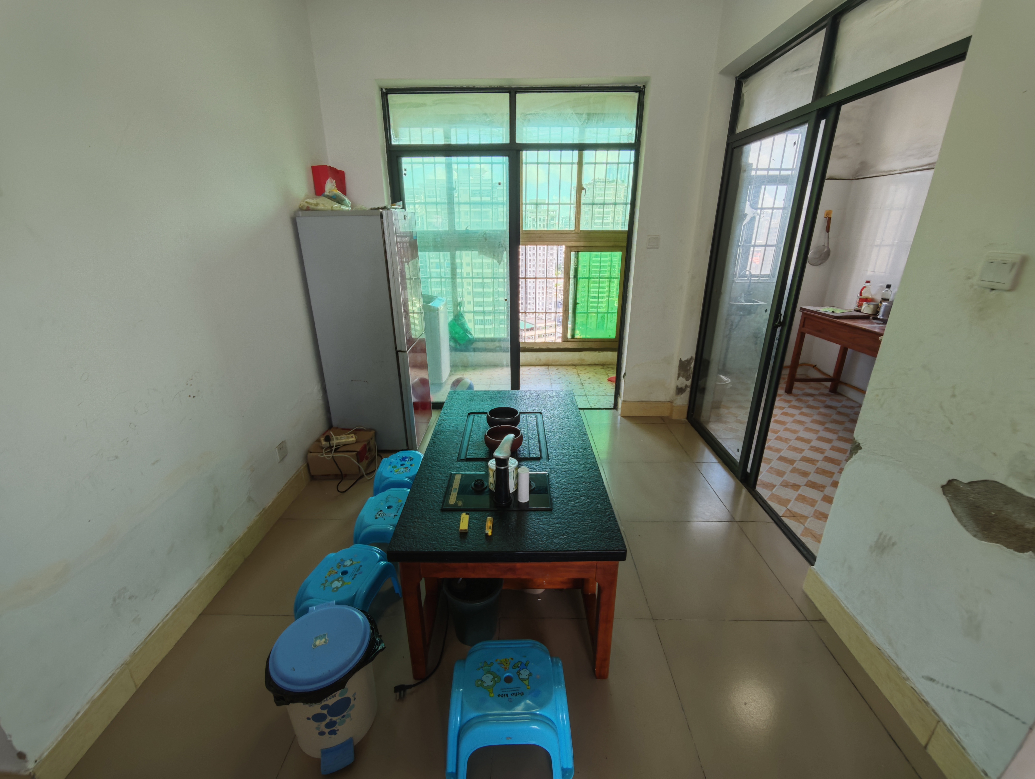 红城湖延长线(别名:滨江华庭) 3室2厅2卫 1900.0元/月 红城湖延长线(别名:滨江华庭) 3室2厅2卫 1900.0元/月室内图