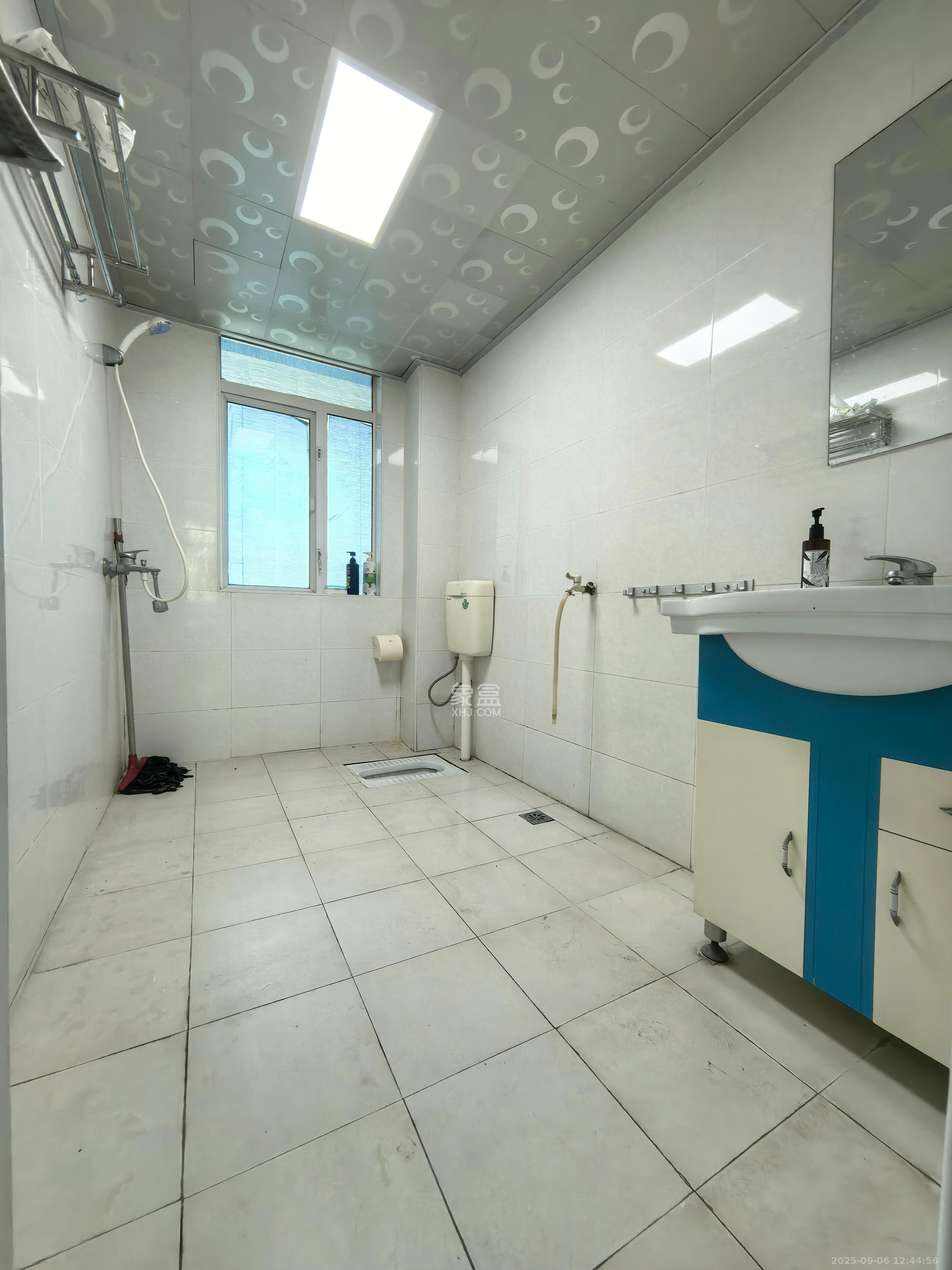 名都凯旋城  3室2厅2卫    2400.0元/月室内图