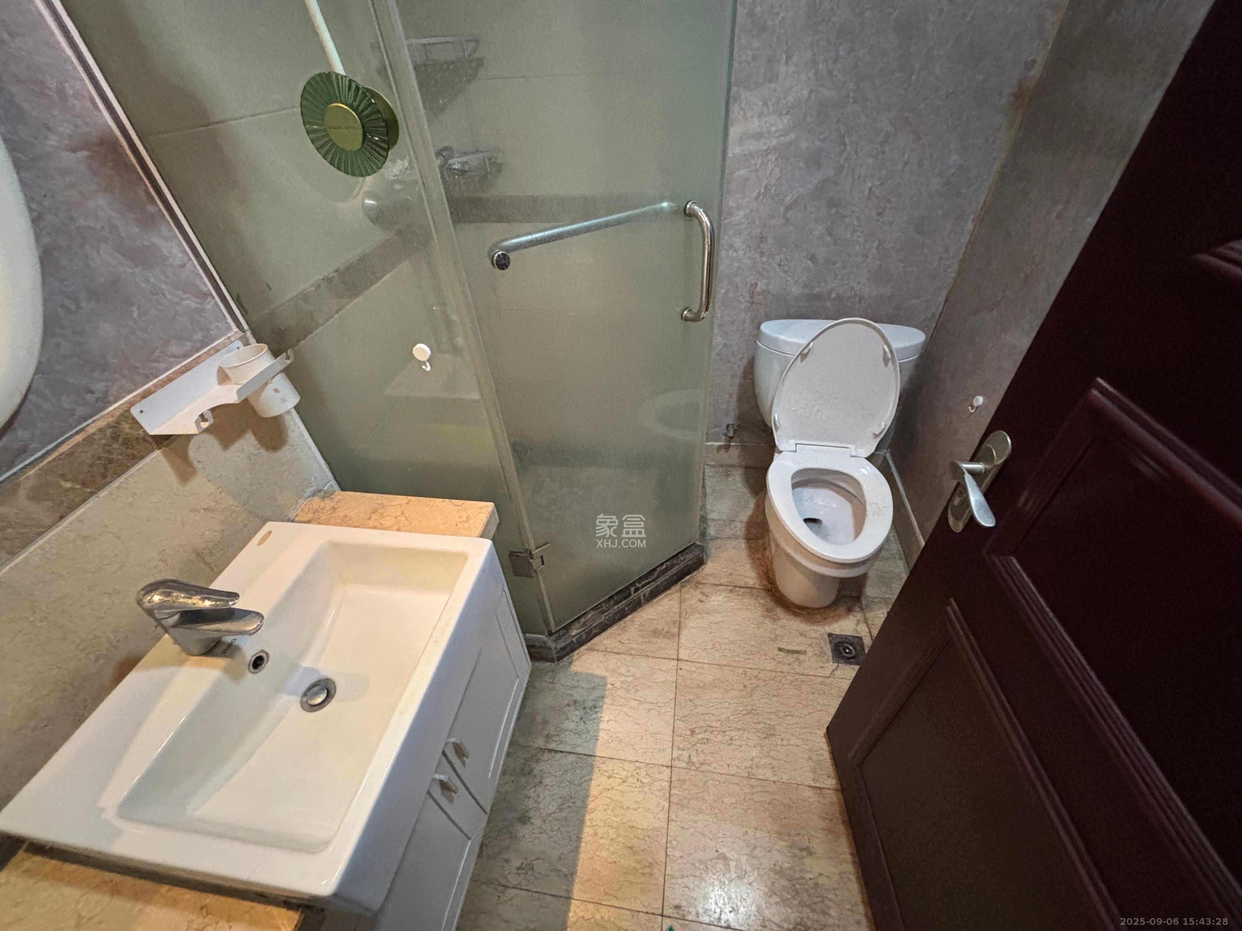 沁园春御院 1室1厅1卫 1800.0元/月 沁园春御院 1室1厅1卫 1800.0元/月室内图