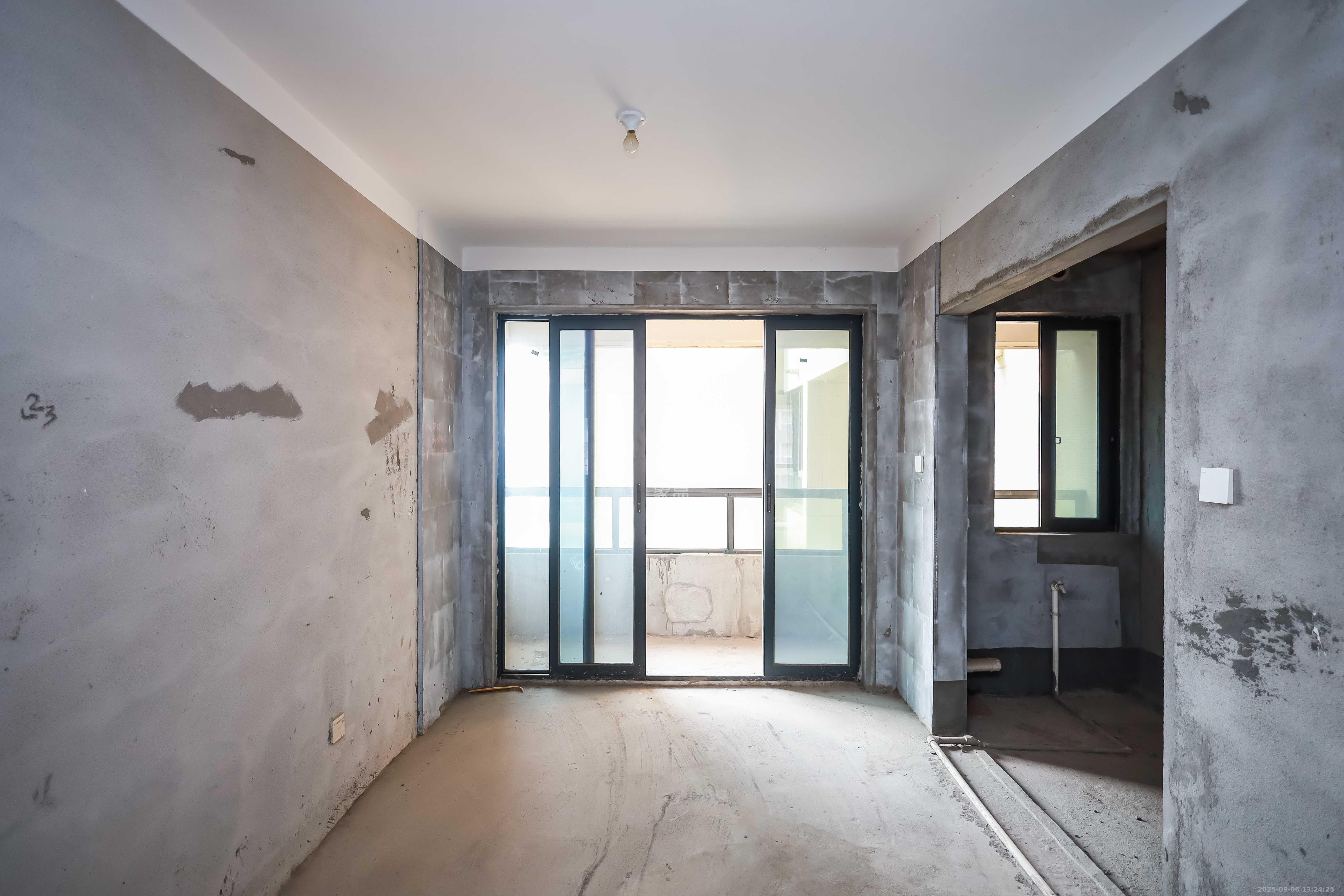 长房云时代 4室2厅2卫 115.0万 长房云时代 4室2厅2卫 115.0万客厅