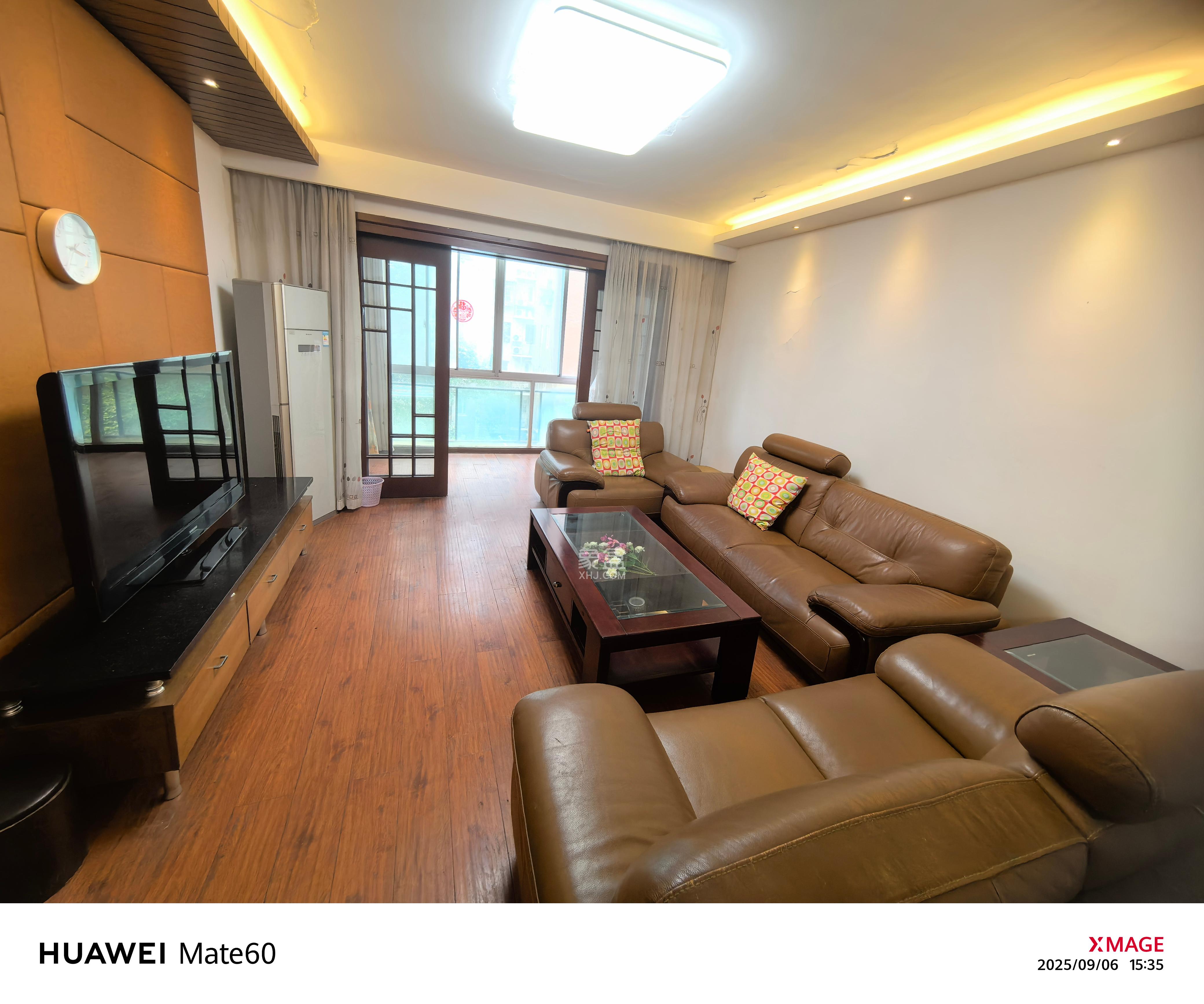 岳麓现代城  3室2厅2卫    3800.0元/月 岳麓现代城  3室2厅2卫    3800.0元/月室内图