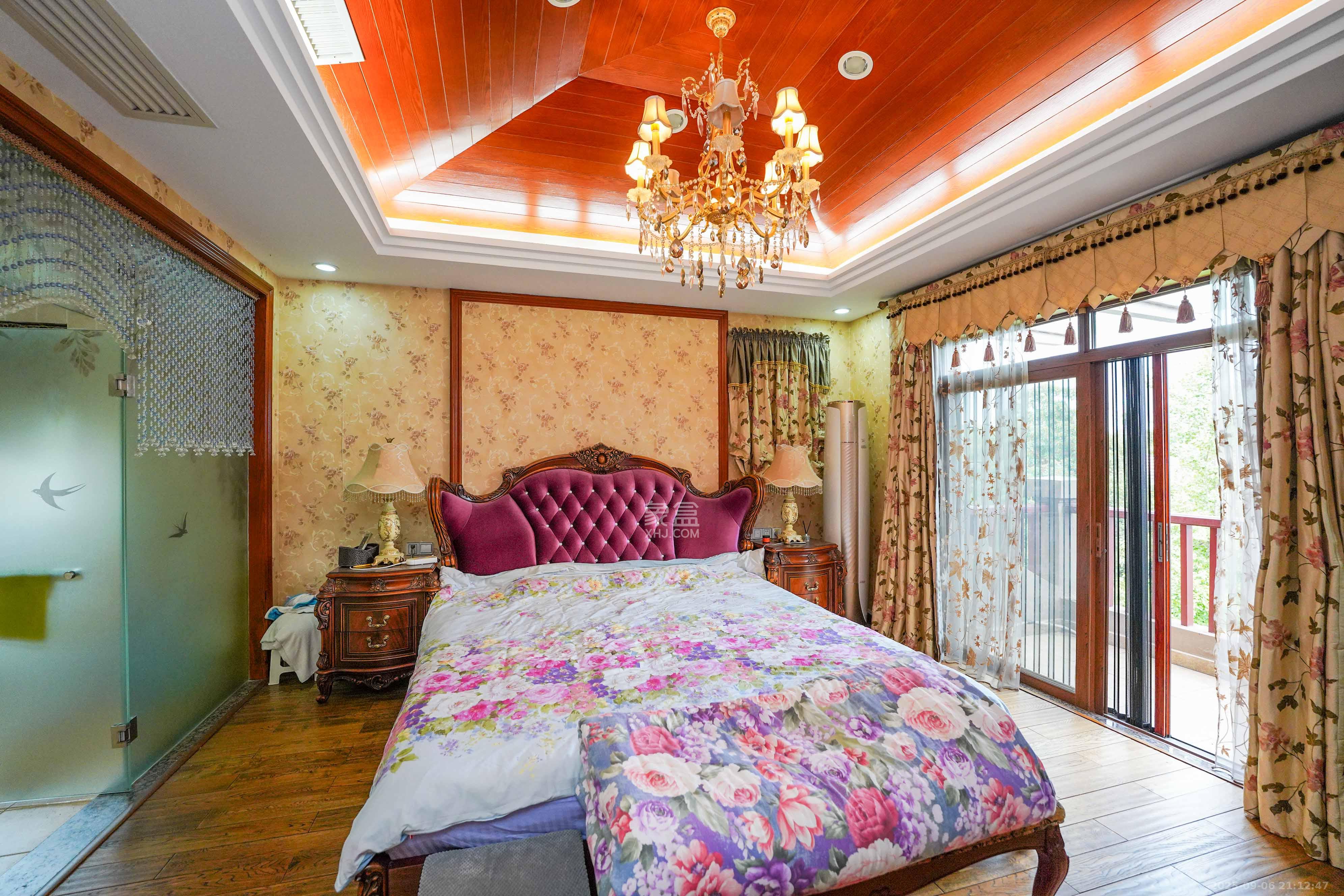 保利阆峰云墅 5室2厅4卫 868.0万 保利阆峰云墅 5室2厅4卫 868.0万卧室