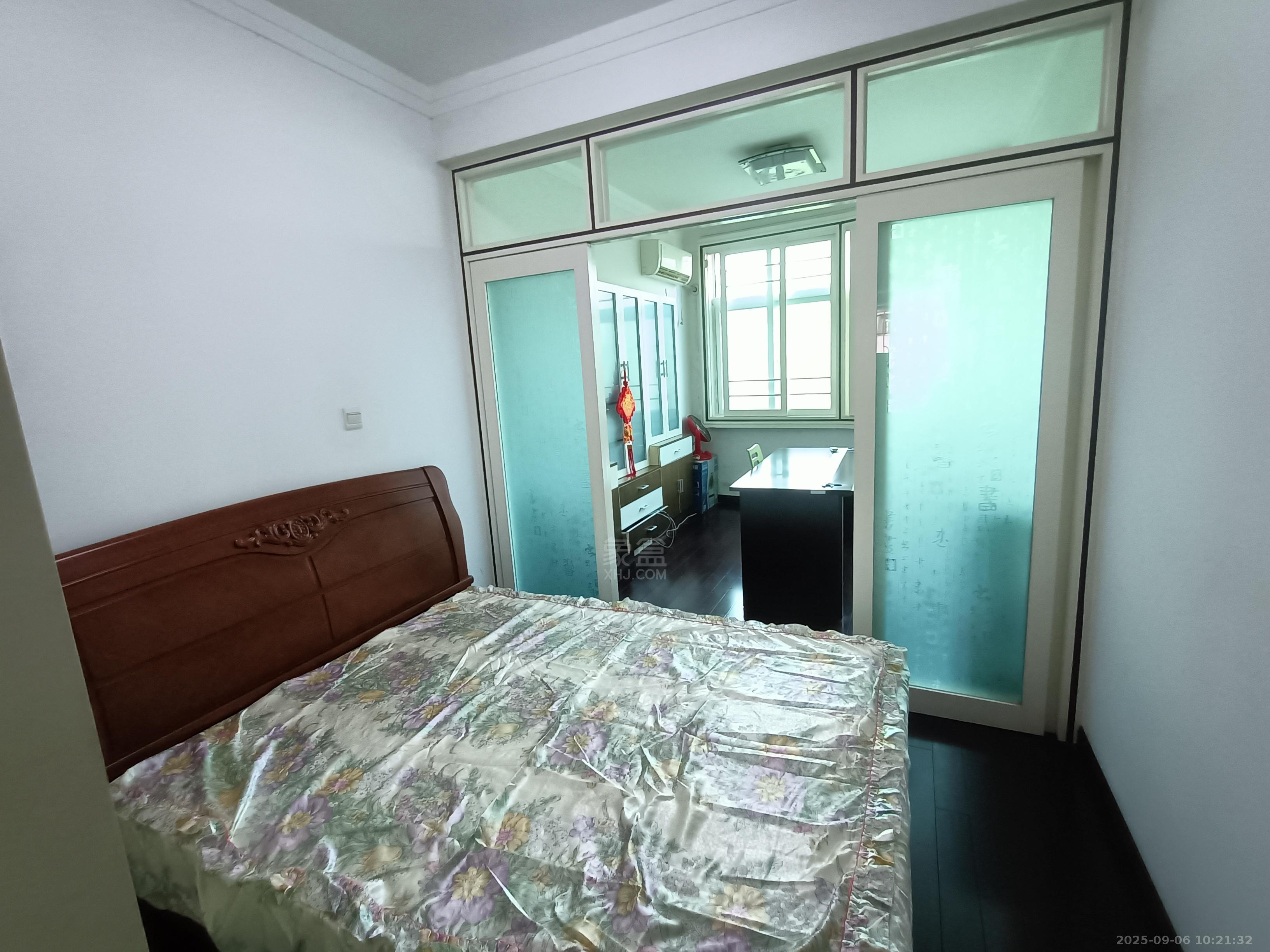 学林雅苑 4室2厅2卫 2000.00元/月 学林雅苑 4室2厅2卫 2000.00元/月室内图