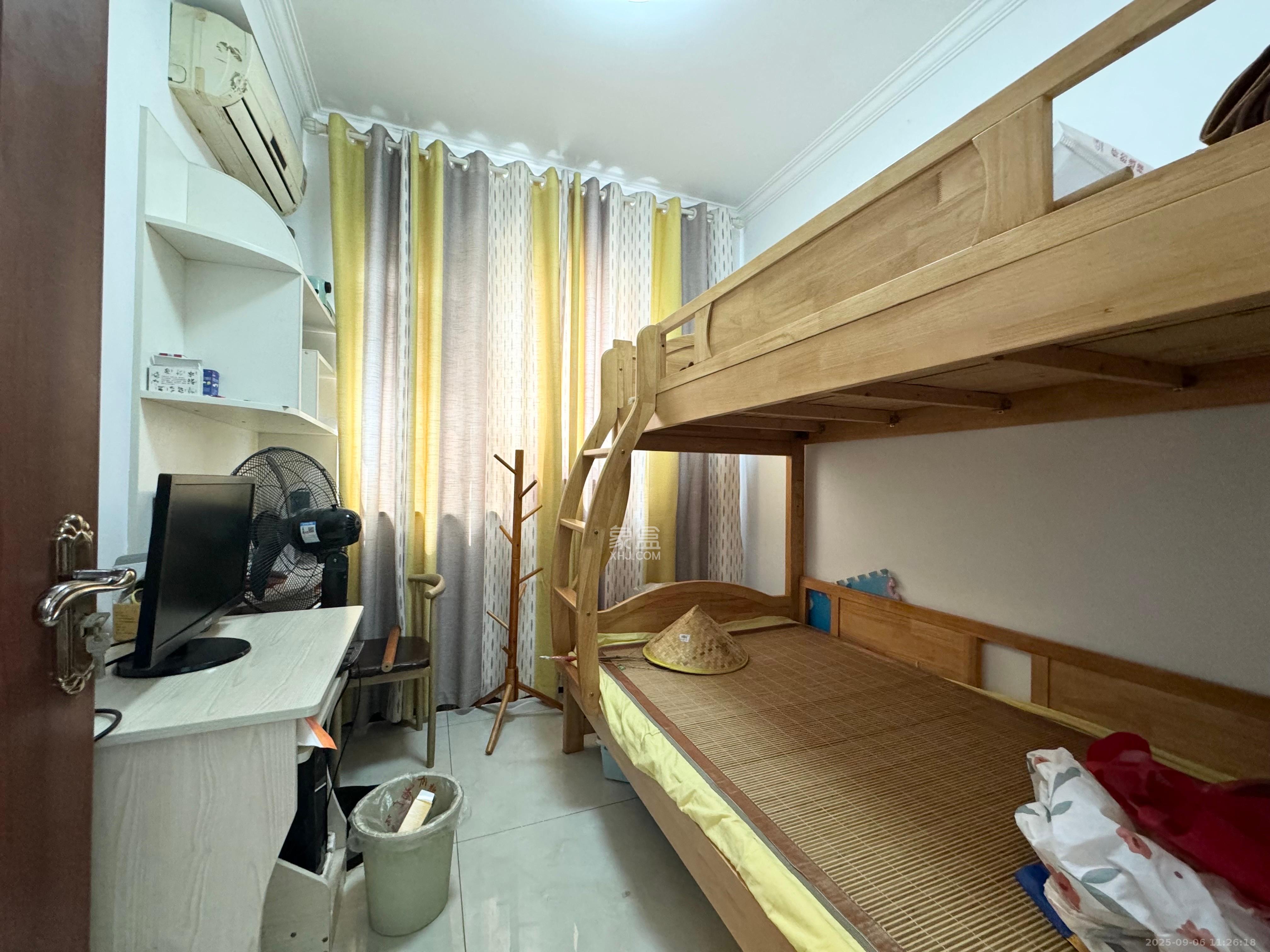 中海新城熙岸（中信新城五期）  2室2厅1卫    1900.0元/月室内图