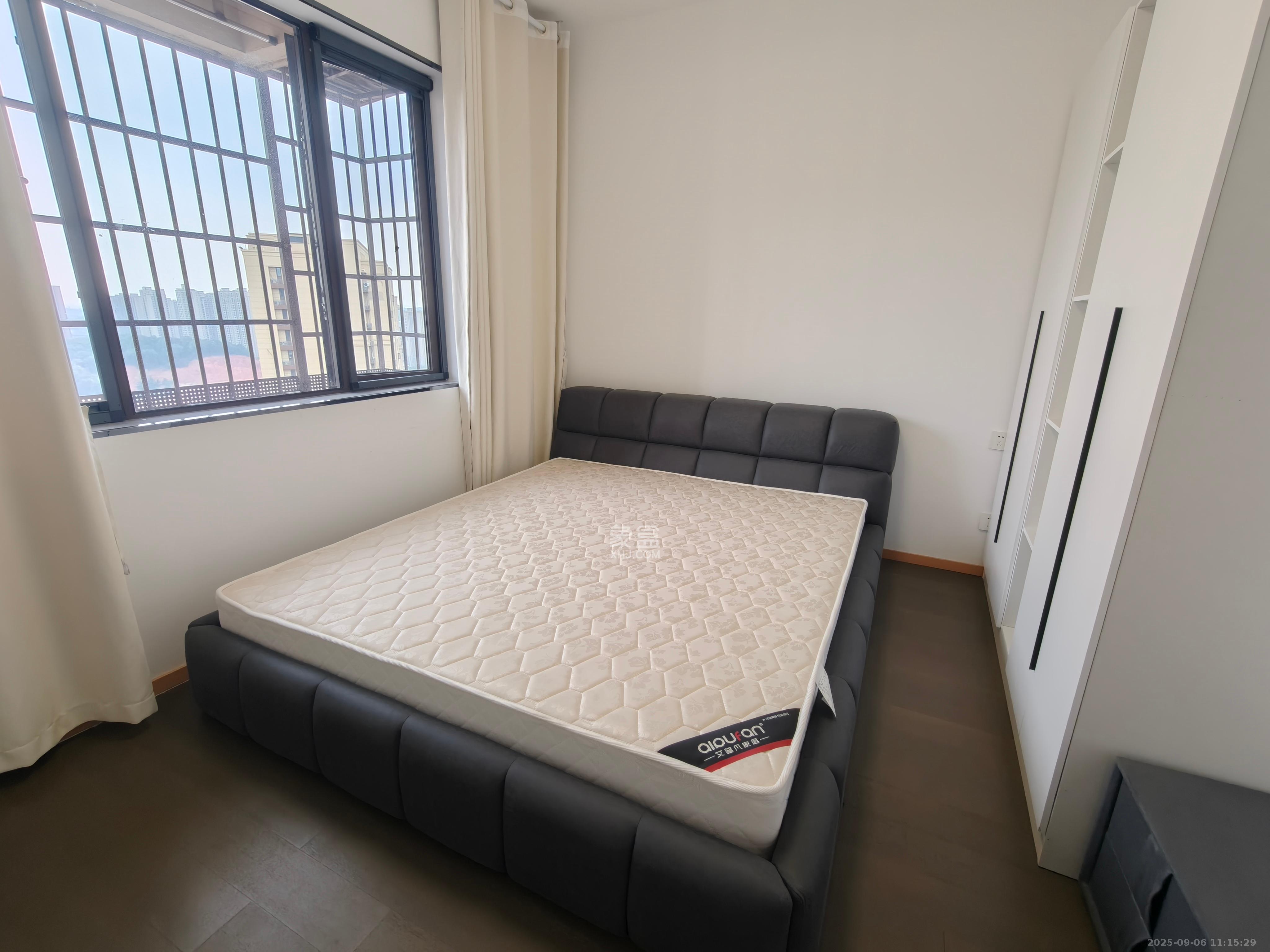 长房明宸府 3室2厅1卫 2000.0元/月 长房明宸府 3室2厅1卫 2000.0元/月室内图