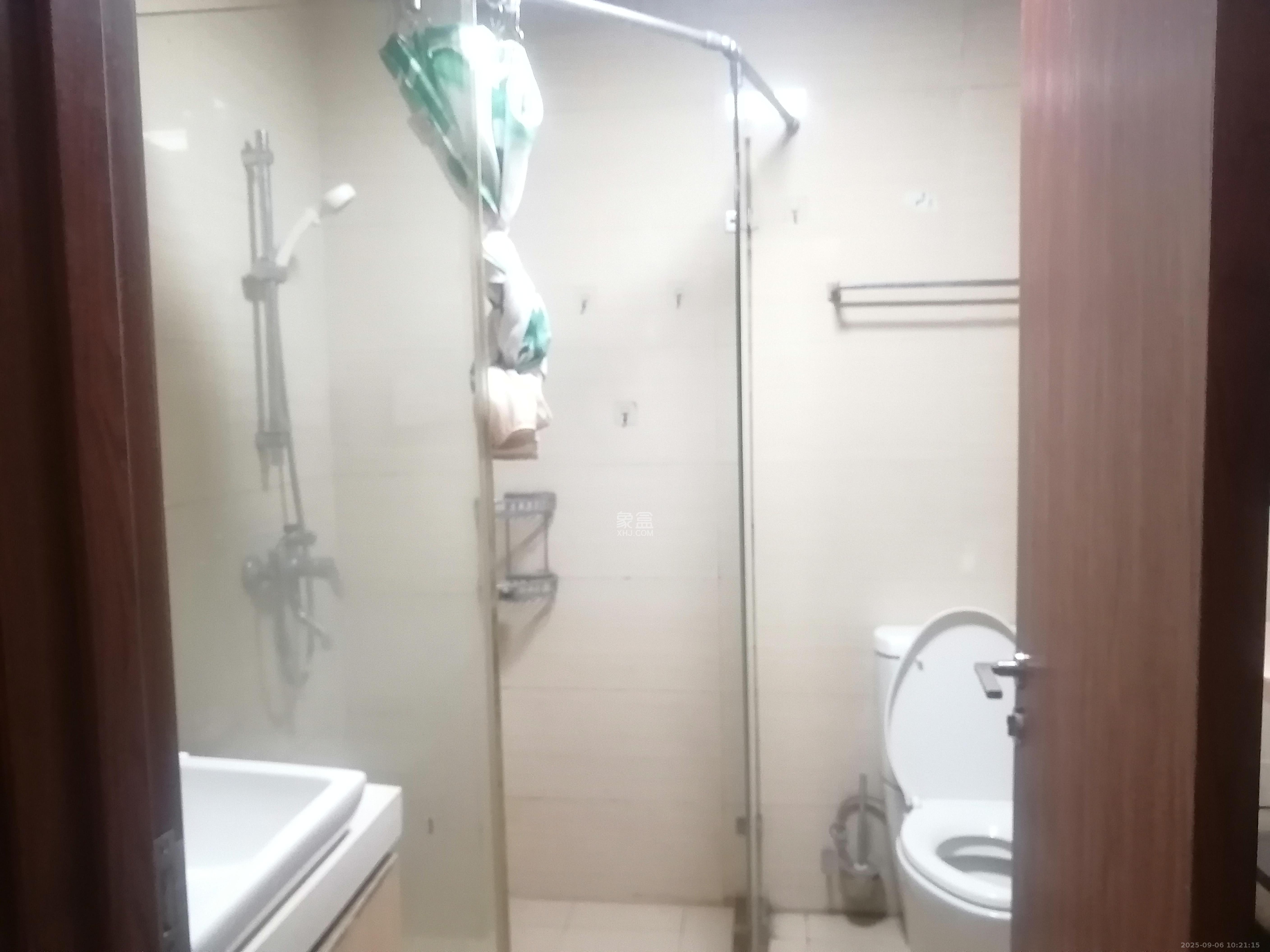 绿地公馆(绿地名邸)  2室2厅1卫    1800.0元/月 绿地公馆(绿地名邸)  2室2厅1卫    1800.0元/月室内图