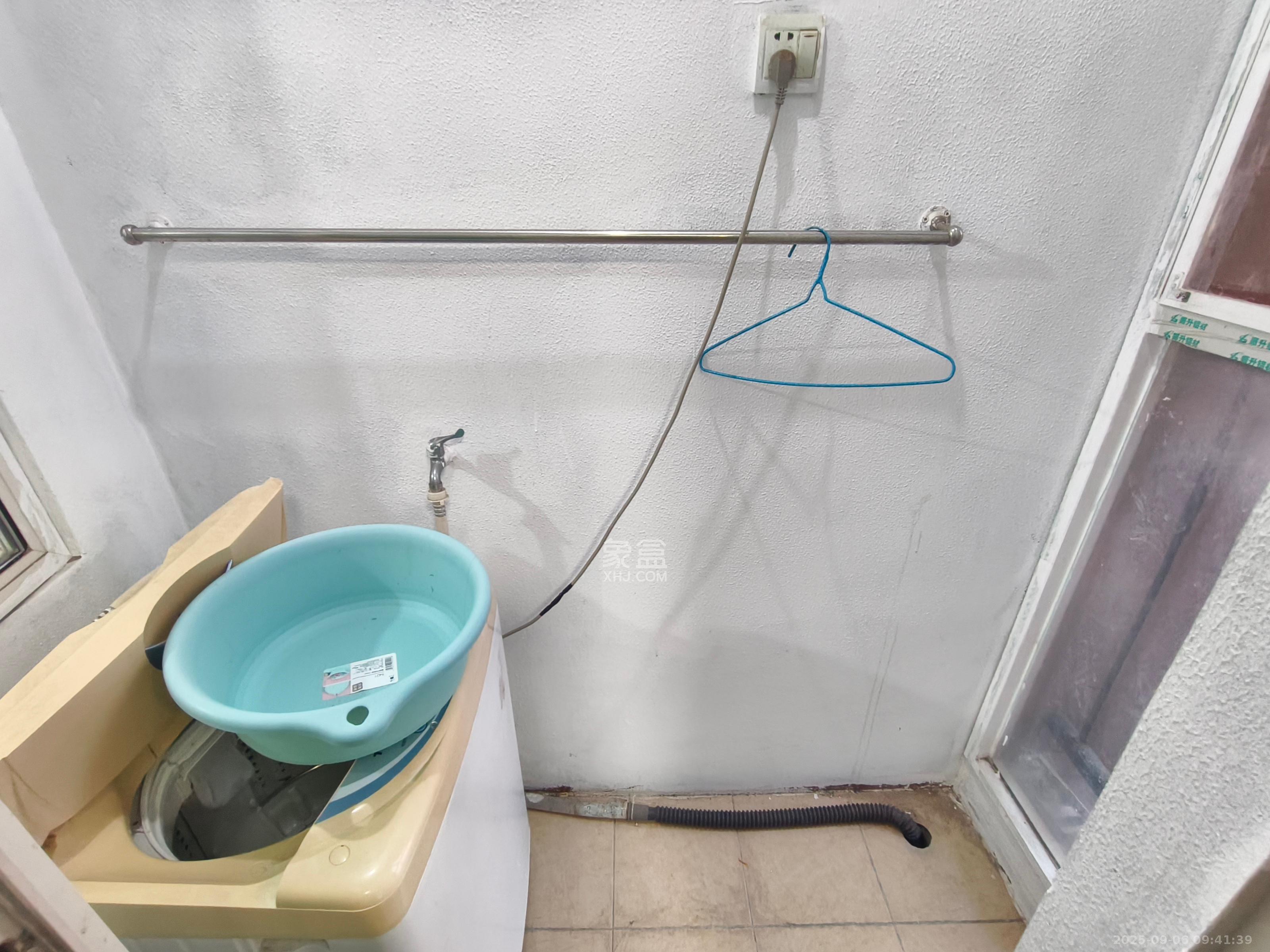 白沙晶城  1室0厅1卫    1700.0元/月室内图
