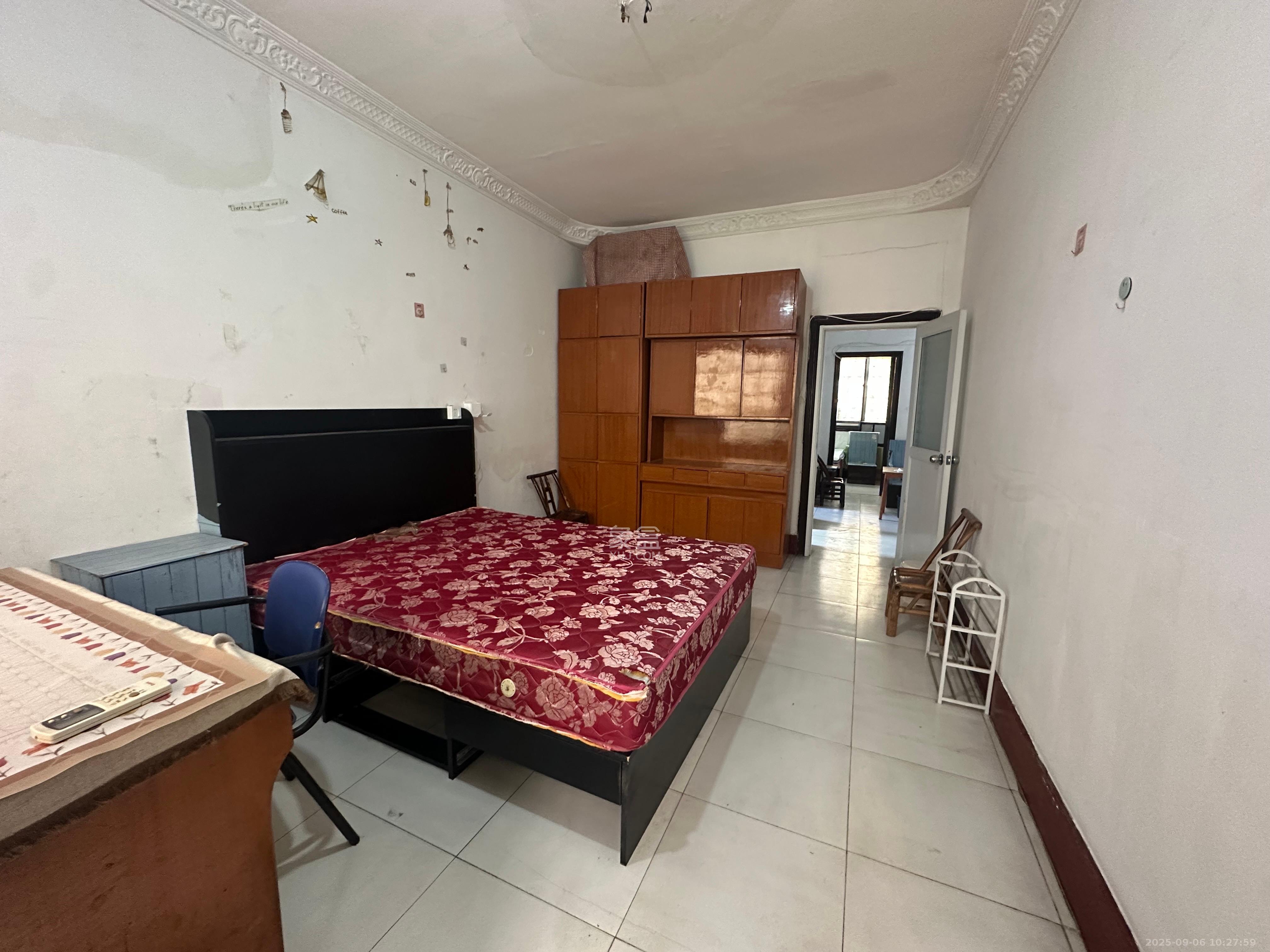 湘粮机械厂宿舍 2室1厅1卫 1100.0元/月 湘粮机械厂宿舍 2室1厅1卫 1100.0元/月室内图