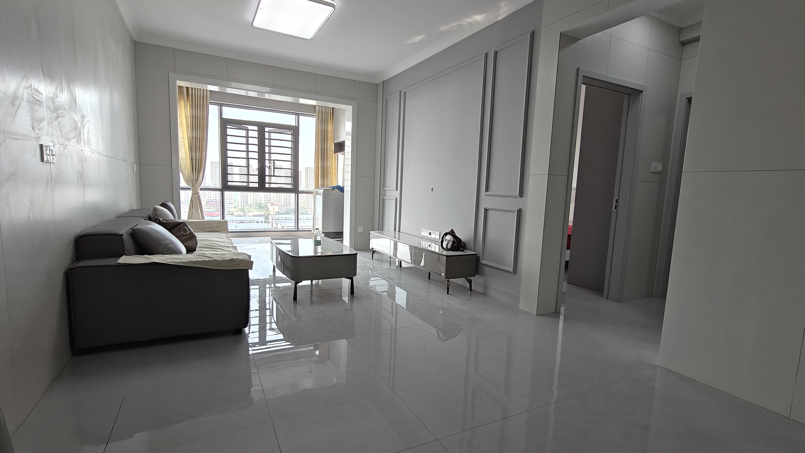 互助小区电梯房 2室2厅1卫 1700.0元/月 互助小区电梯房 2室2厅1卫 1700.0元/月室内图