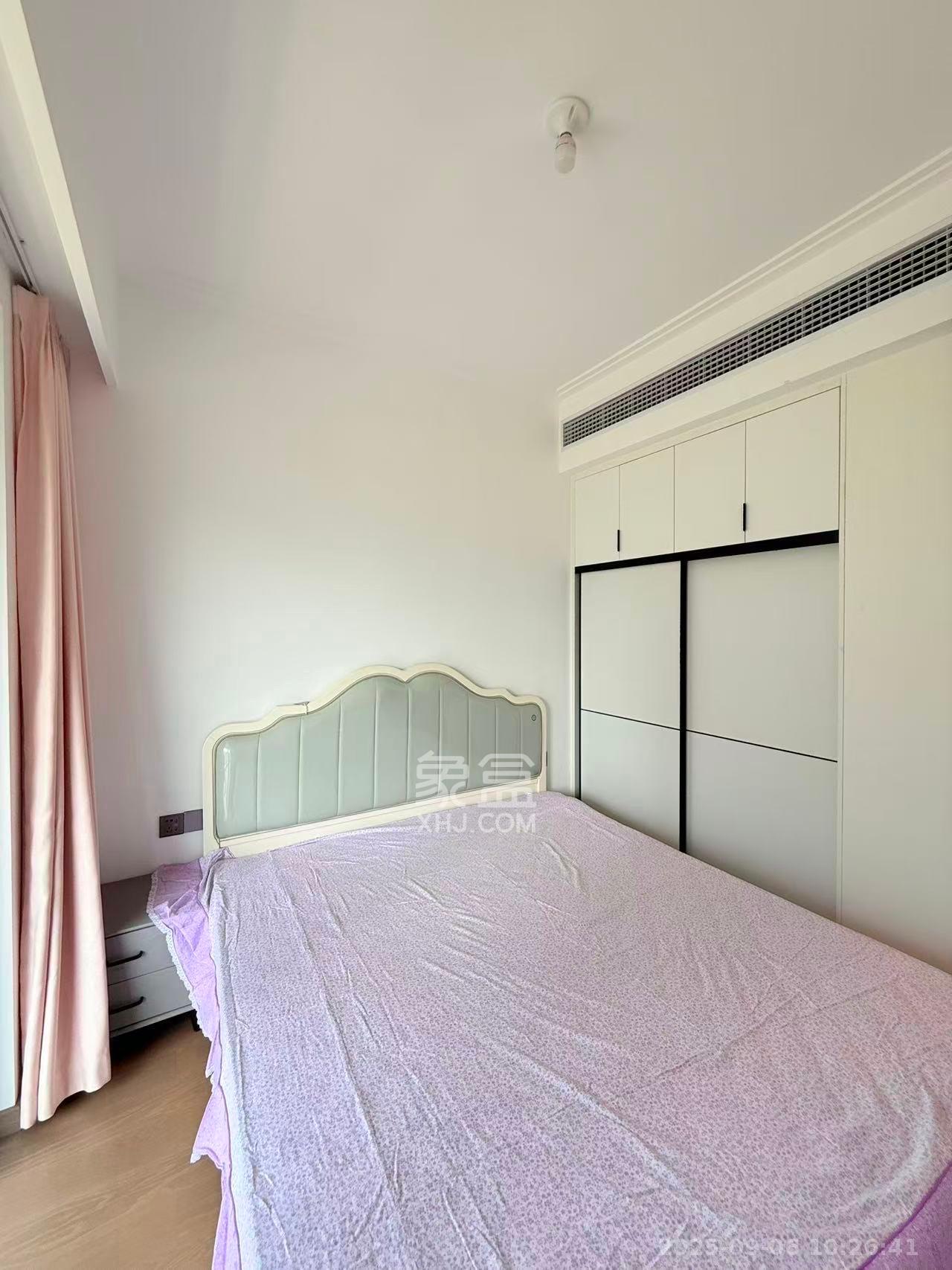 绿地V岛 3室2厅2卫 3800.0元/月 绿地V岛 3室2厅2卫 3800.0元/月室内图