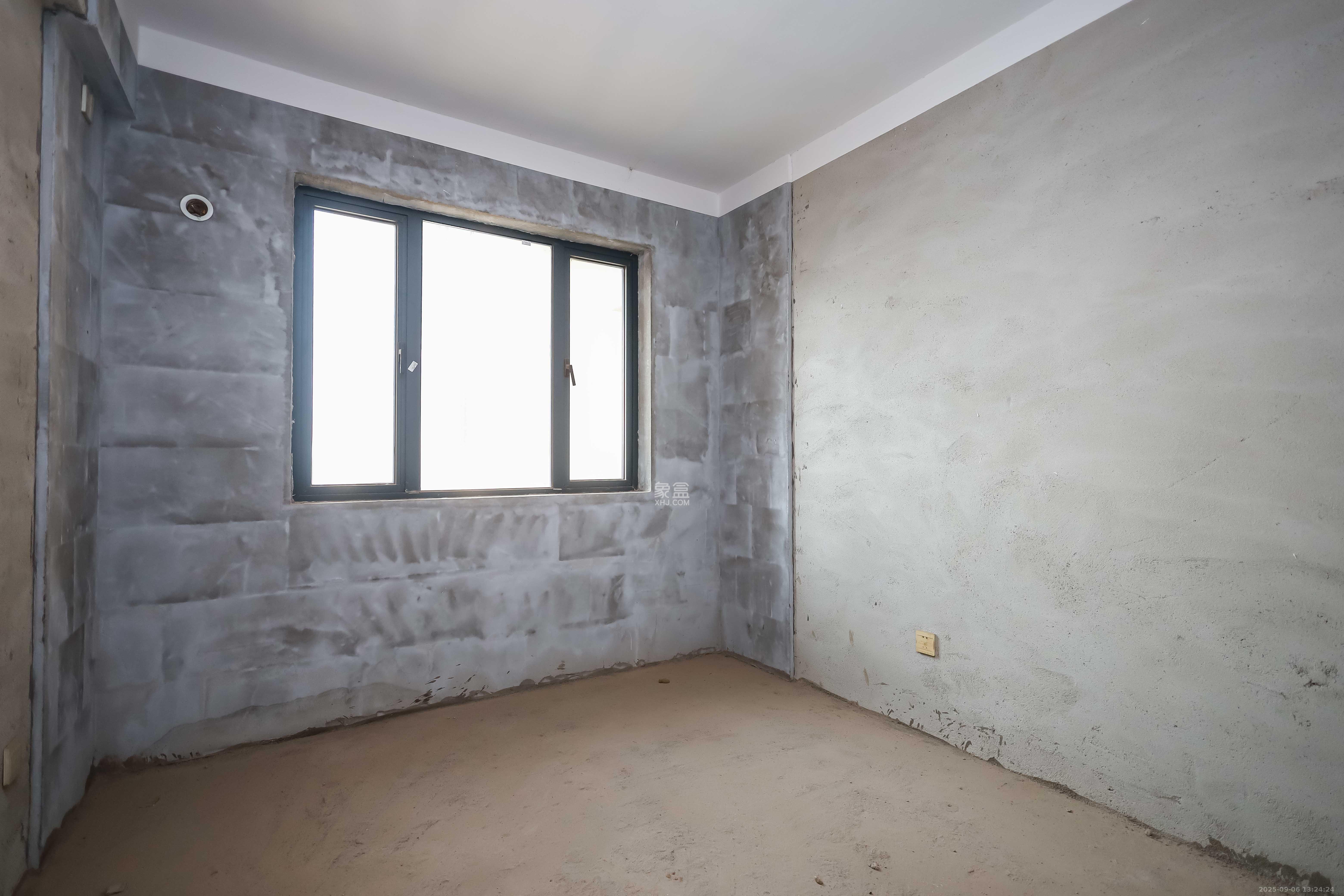 长房云时代 4室2厅2卫 115.0万 长房云时代 4室2厅2卫 115.0万卧室