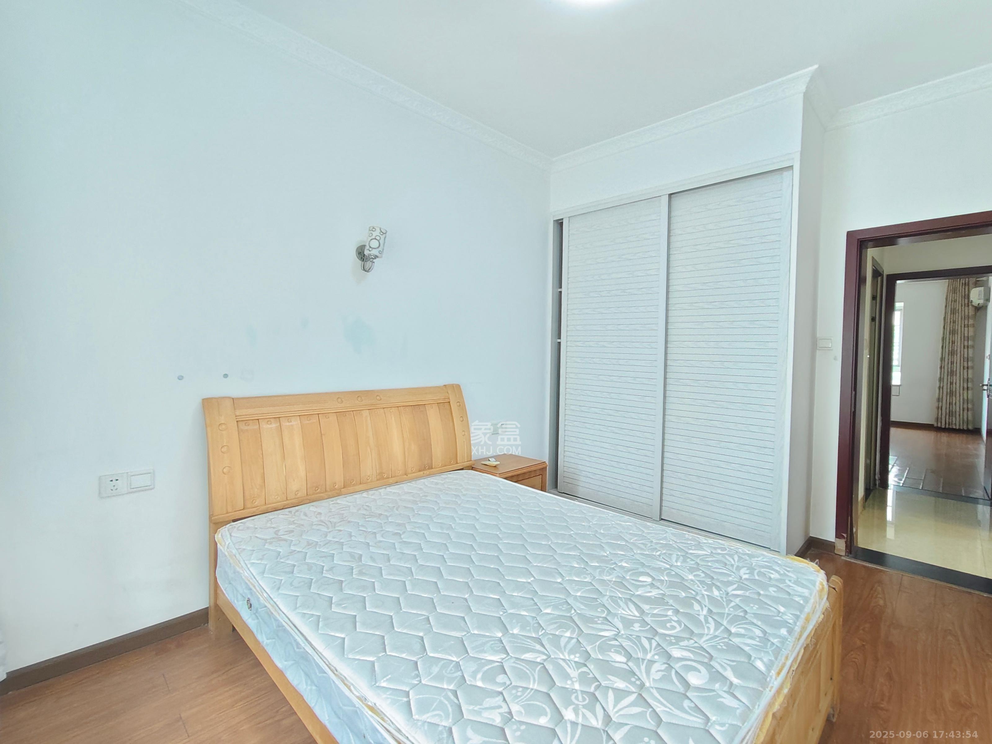 中房F联邦  1室2厅1卫    2800.0元/月 中房F联邦  1室2厅1卫    2800.0元/月室内图