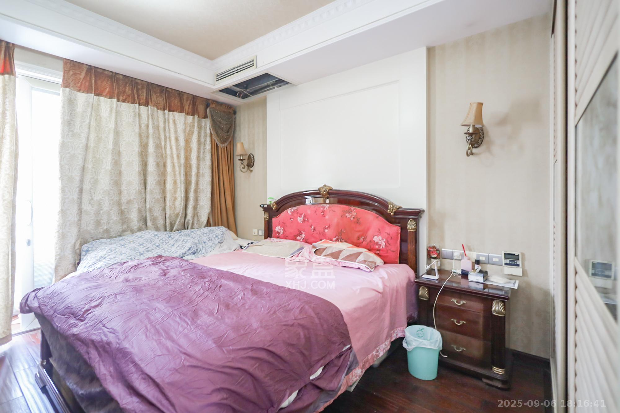 岳麓现代城  4室2厅2卫    229.0万卧室