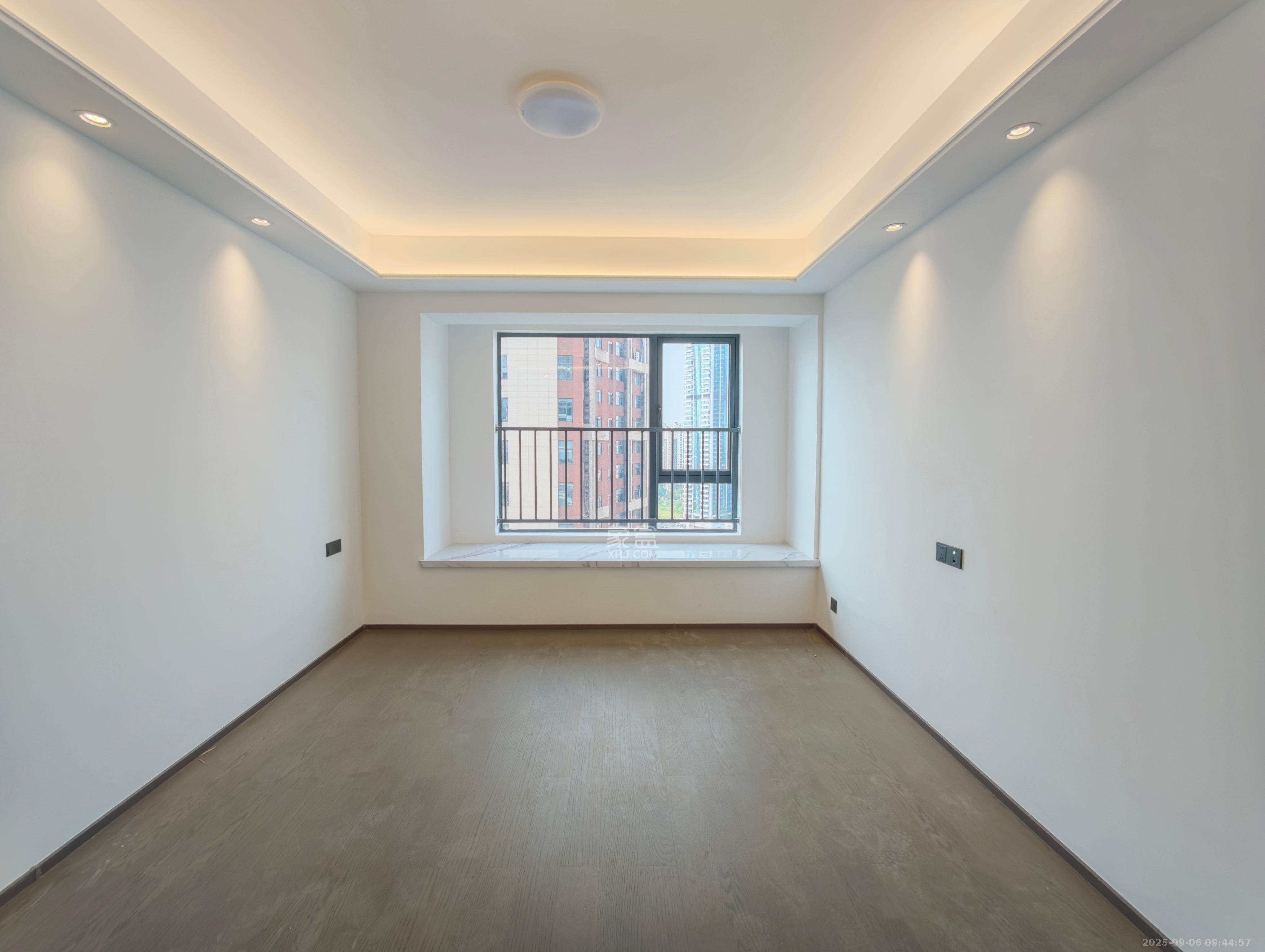 德奥上河城章  4室2厅2卫    3600.0元/月 德奥上河城章  4室2厅2卫    3600.0元/月室内图