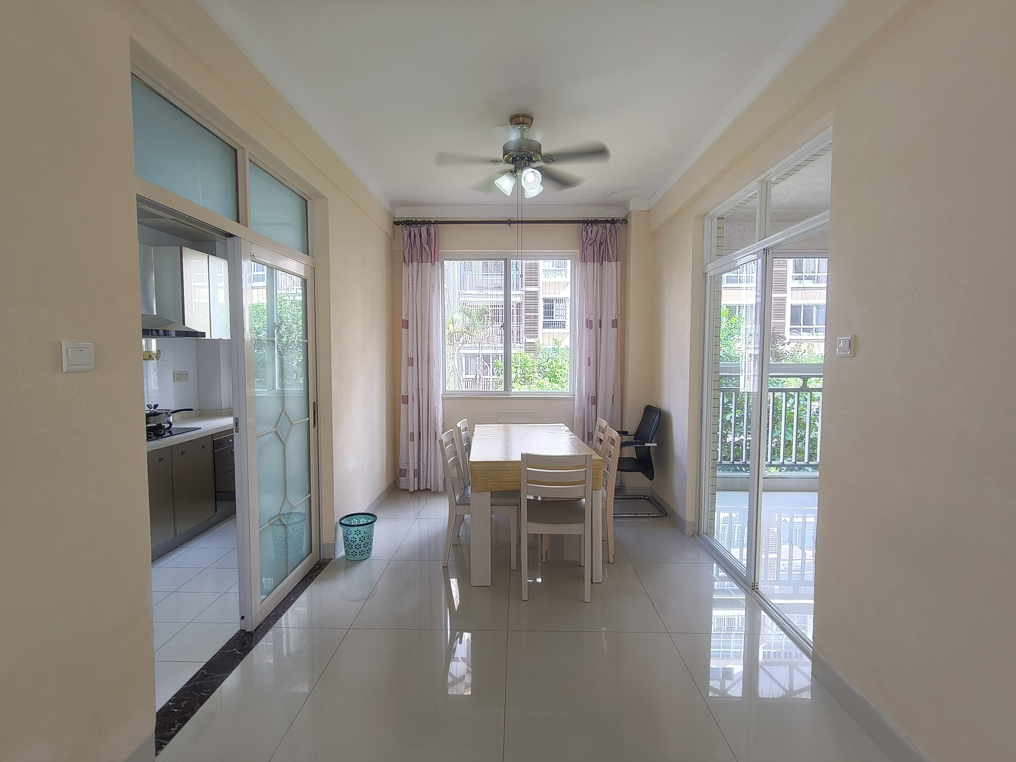 天上人间  3室2厅2卫    3000.0元/月 天上人间  3室2厅2卫    3000.0元/月室内图