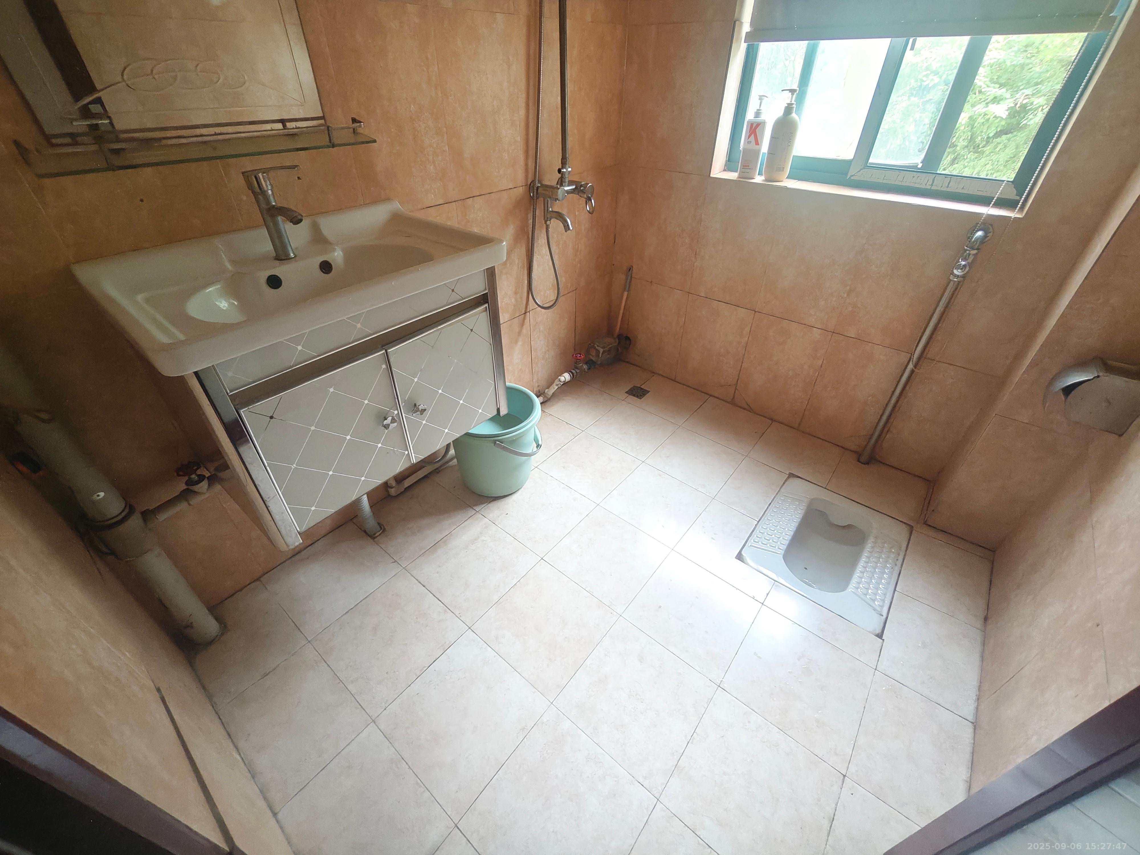 圣爵菲斯 1室2厅1卫 2000.0元/月 圣爵菲斯 1室2厅1卫 2000.0元/月室内图