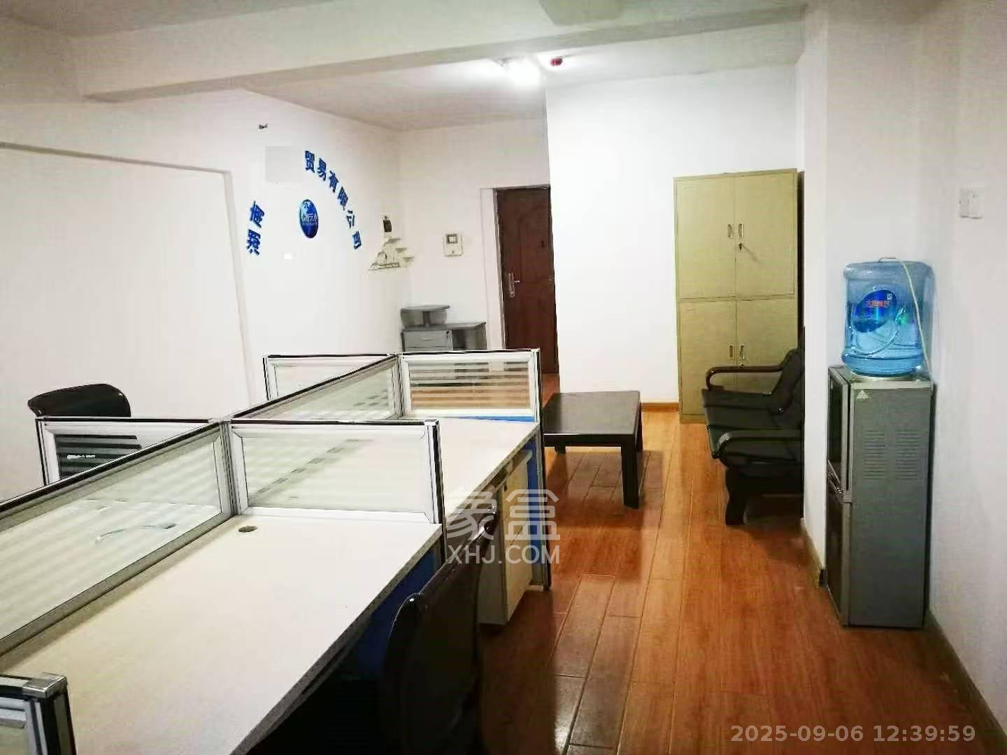 兰卡威国际  1室1厅1卫    1700.0元/月室内图