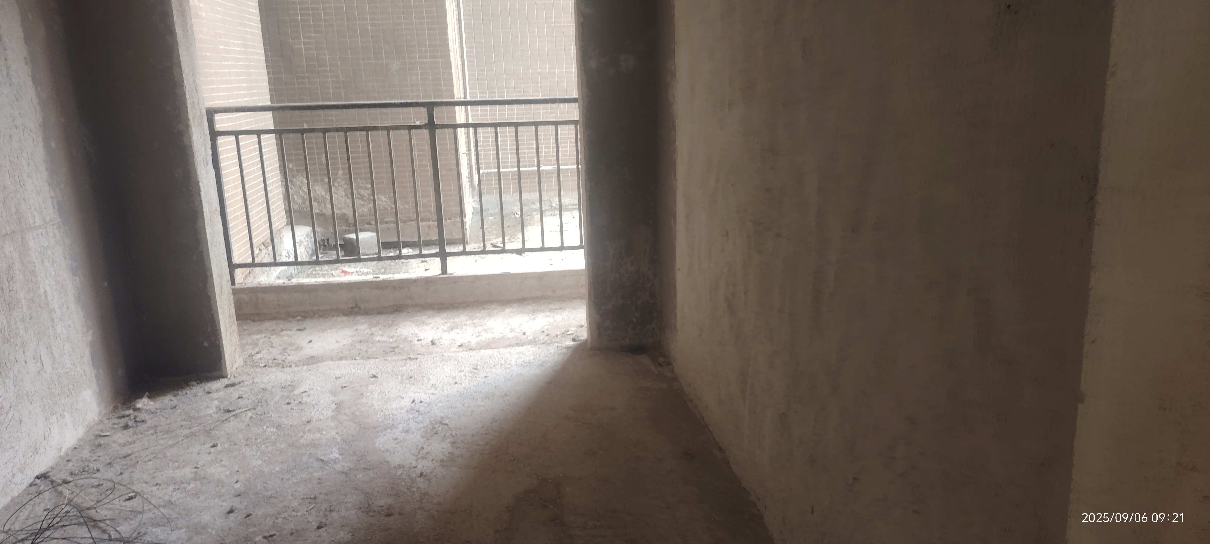 华剑首郡+五江珑悦 4室2厅2卫 68.8万 华剑首郡+五江珑悦 4室2厅2卫 68.8万客厅