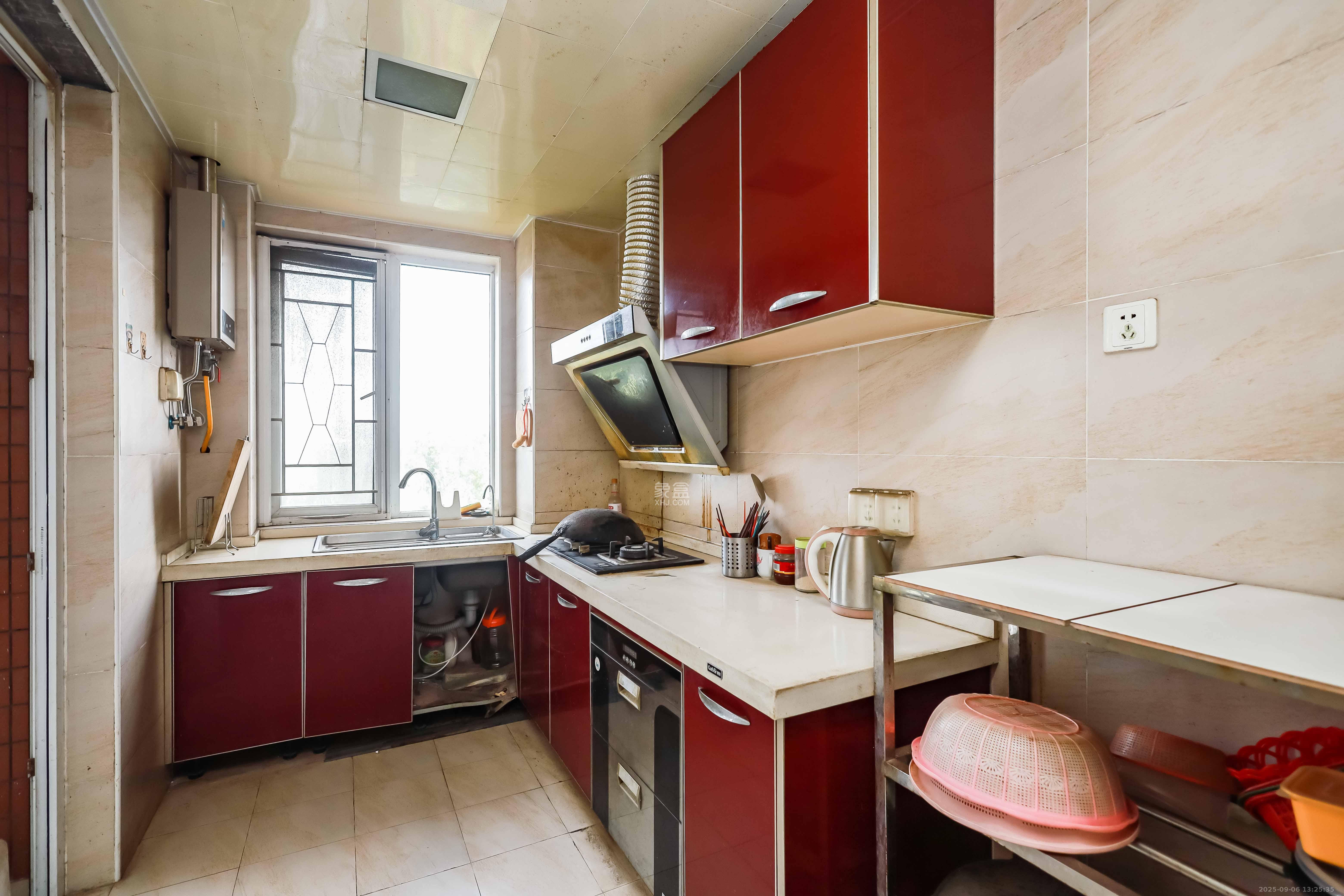 联美品格  3室2厅2卫    92.0万 联美品格  3室2厅2卫    92.0万厨房