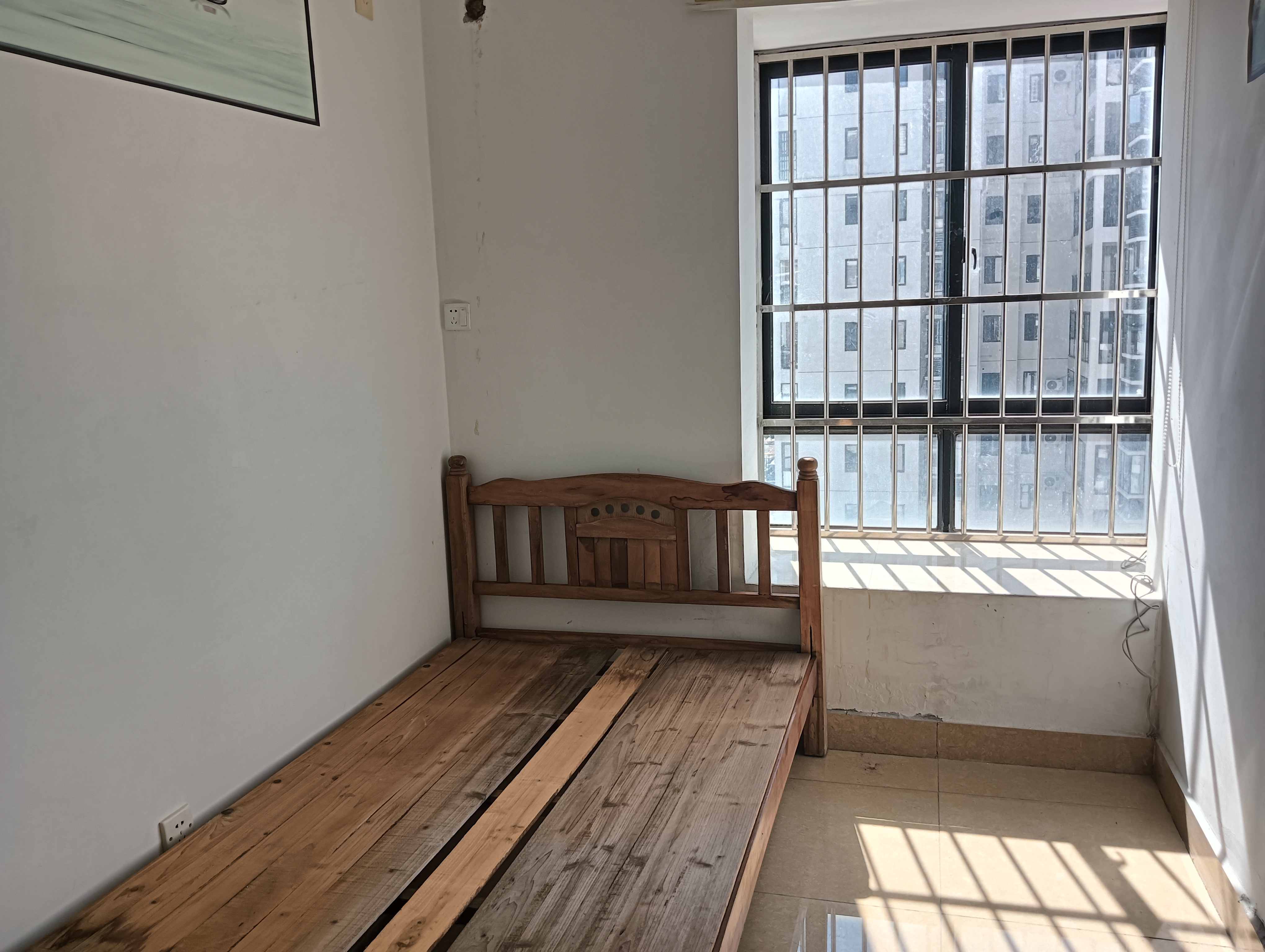 凤翔花园（C区）  2室2厅1卫   2000.00元/月室内图