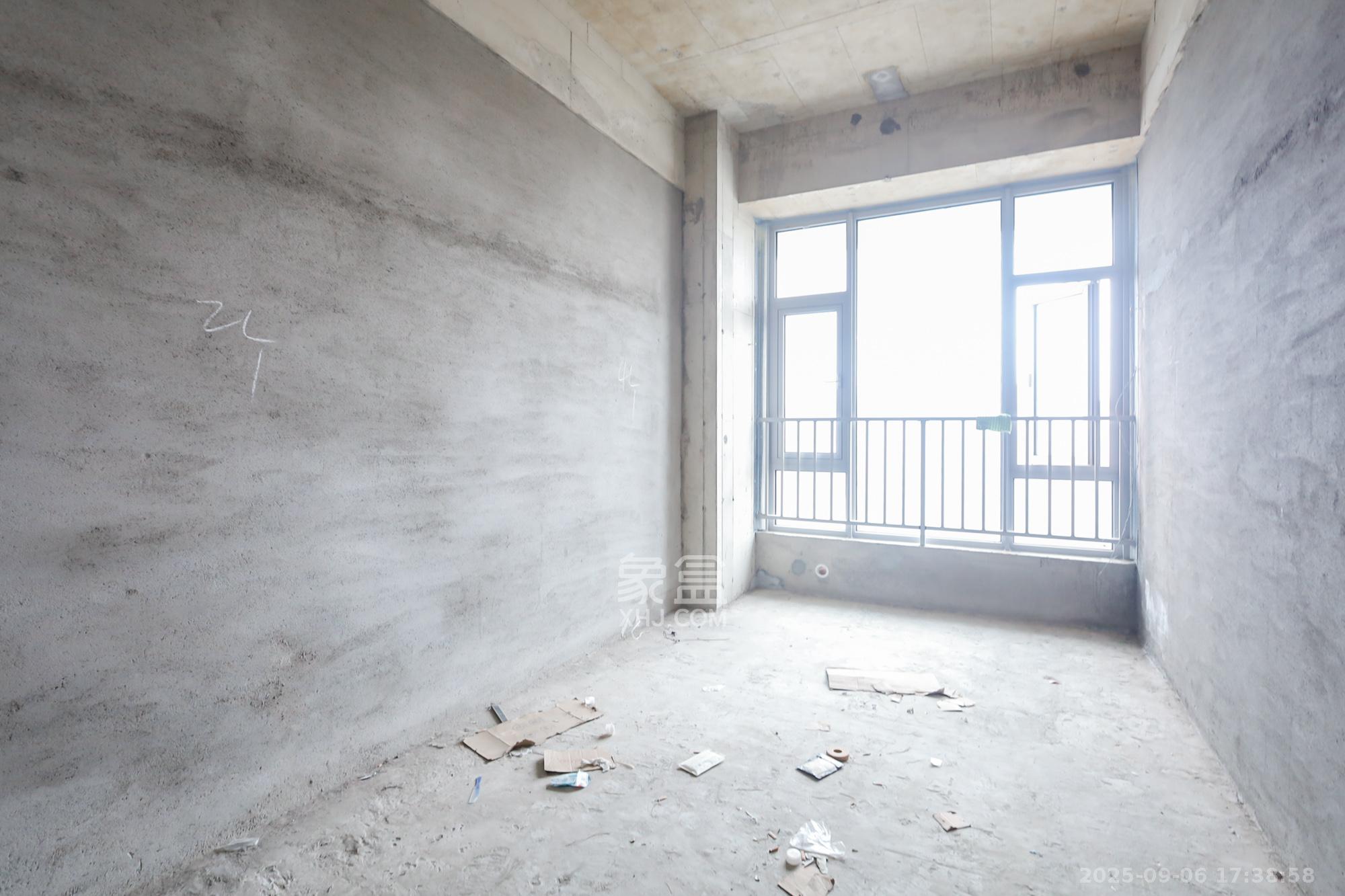 保利天禧EF区  1室1厅1卫    23.0万其他