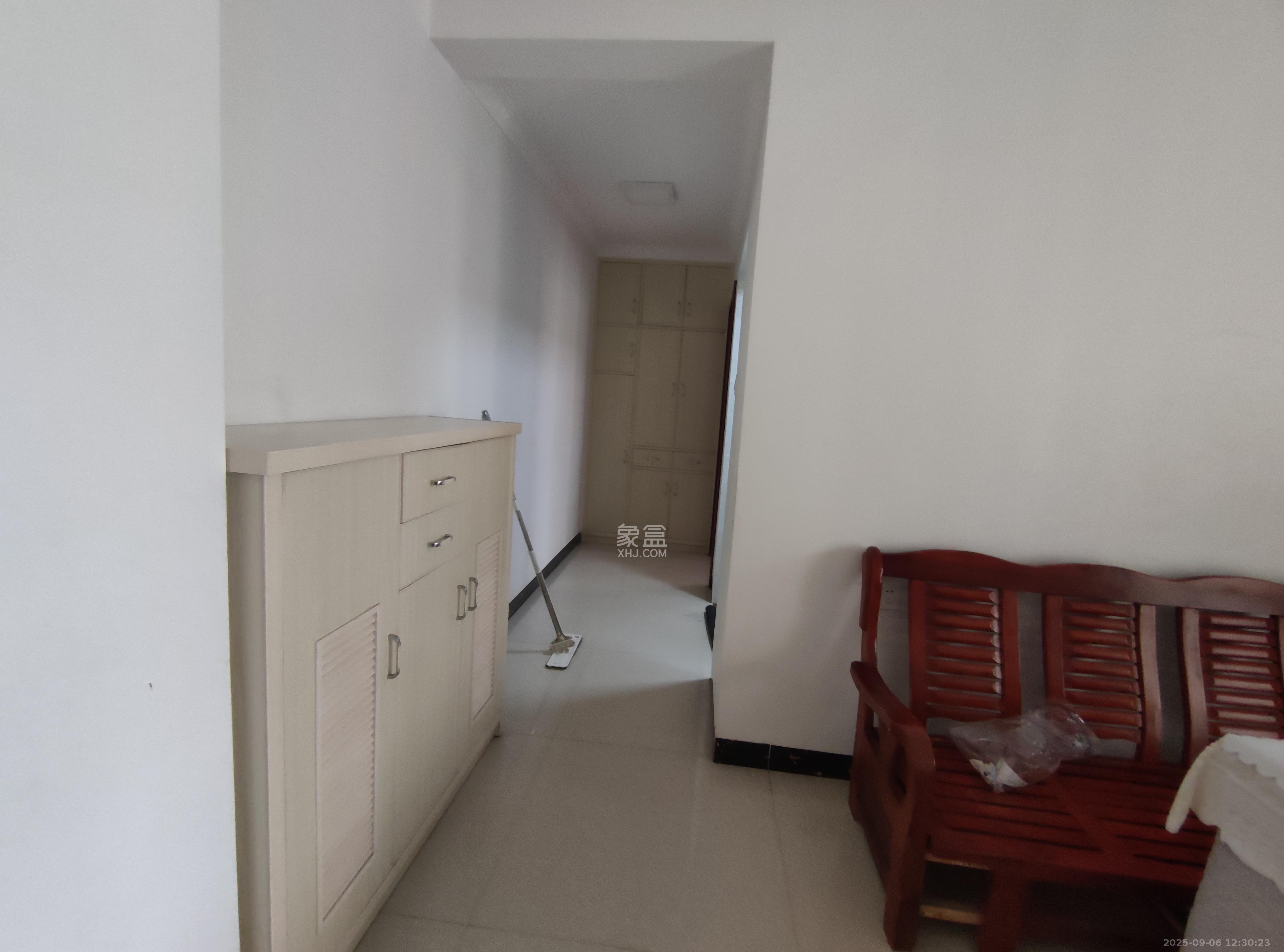 联丰苑 1室1厅1卫 1200.0元/月 联丰苑 1室1厅1卫 1200.0元/月室内图