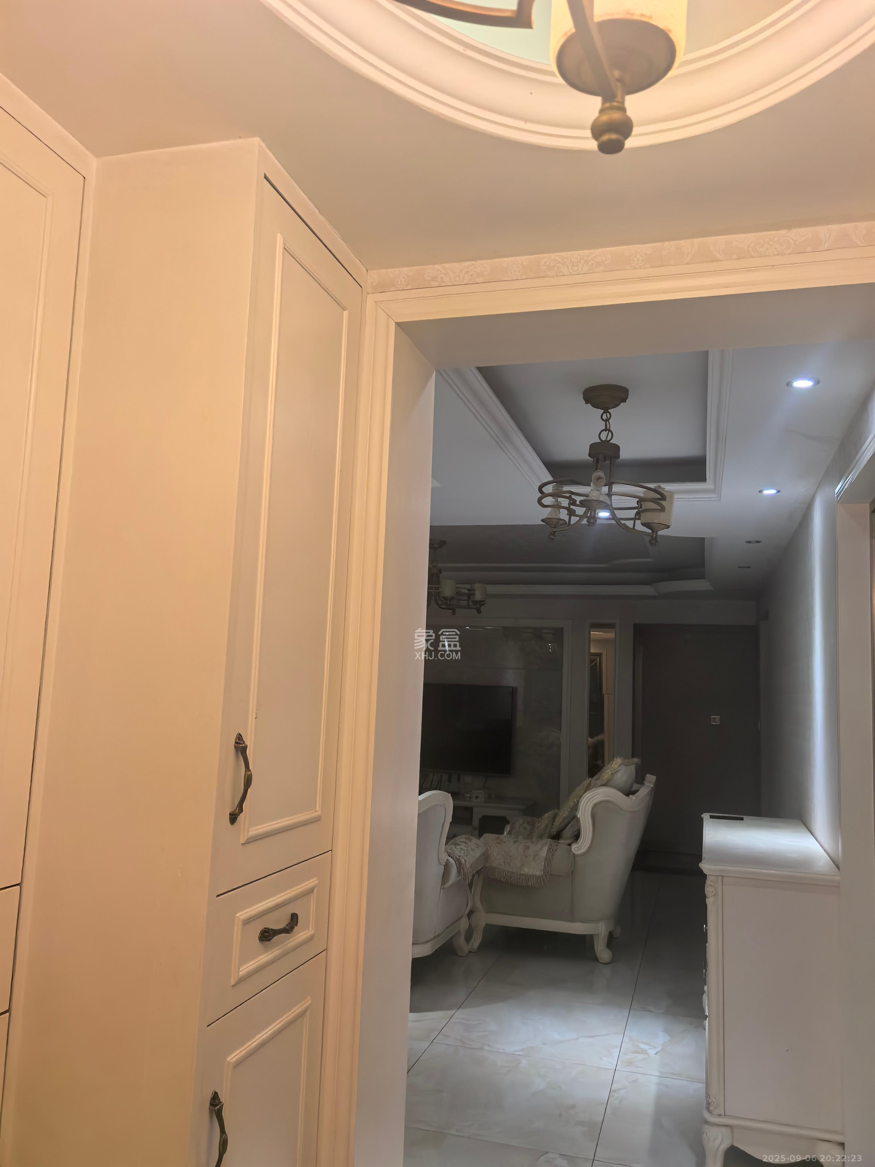 华润橡树湾 1室2厅2卫 3200.0元/月 华润橡树湾 1室2厅2卫 3200.0元/月室内图