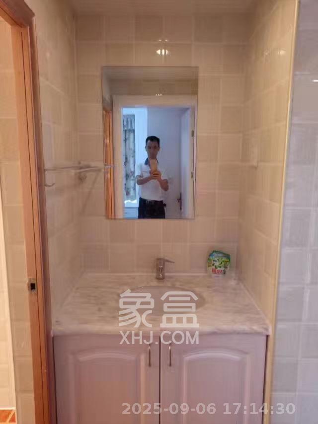 水岸世景 3室2厅3卫 2000.0元/月 水岸世景 3室2厅3卫 2000.0元/月室内图