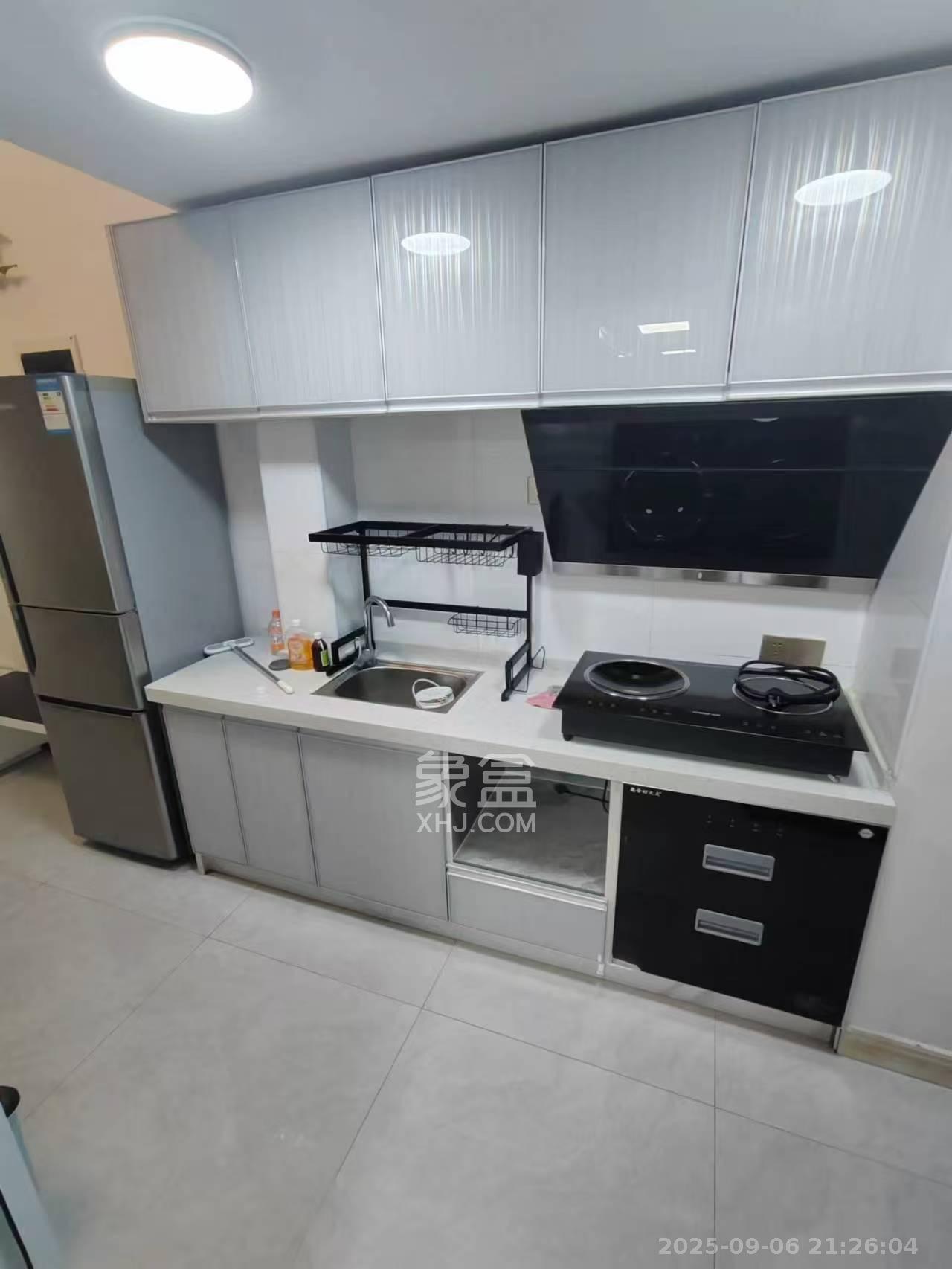 华润置地广场二期  3室2厅1卫    1900.0元/月室内图