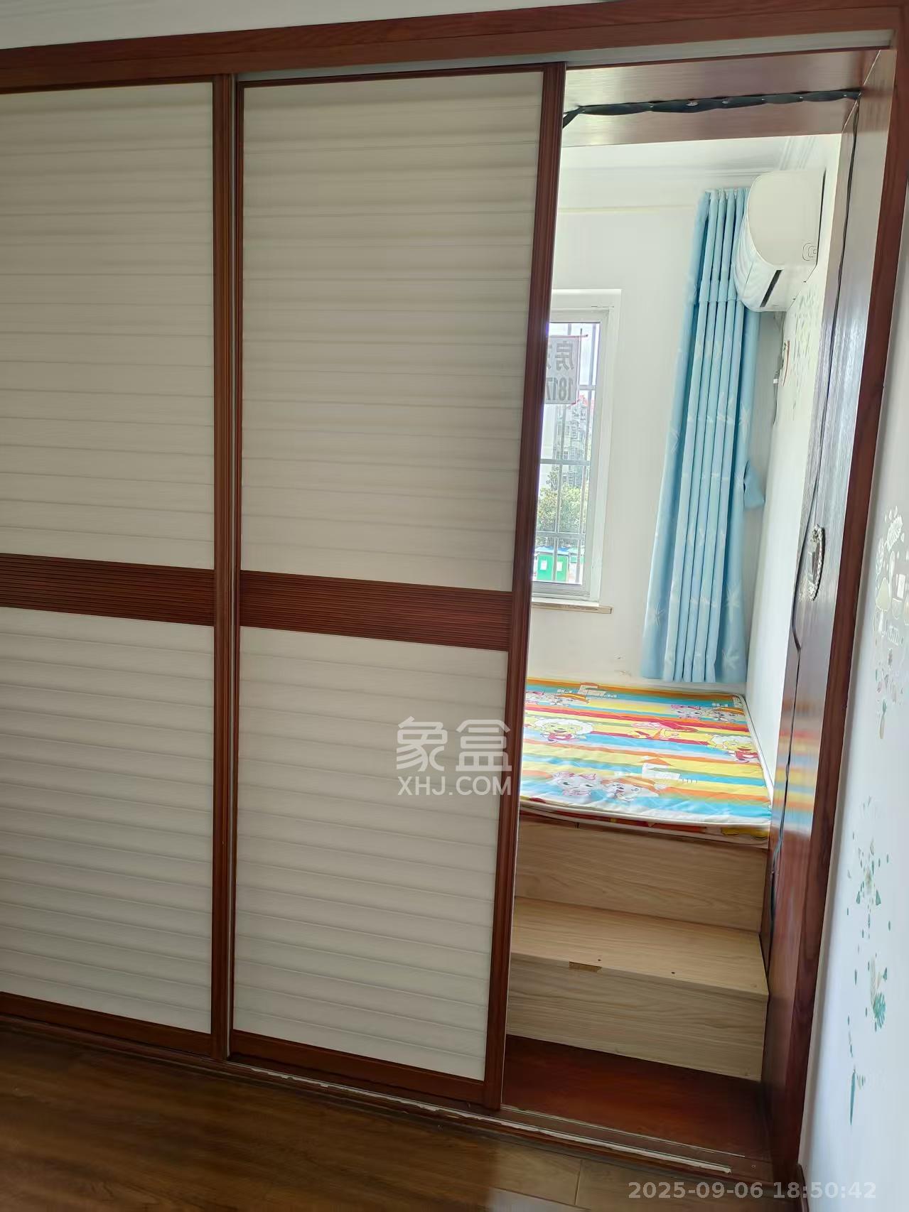 山水庭院  3室2厅1卫    2400.0元/月 山水庭院  3室2厅1卫    2400.0元/月室内图