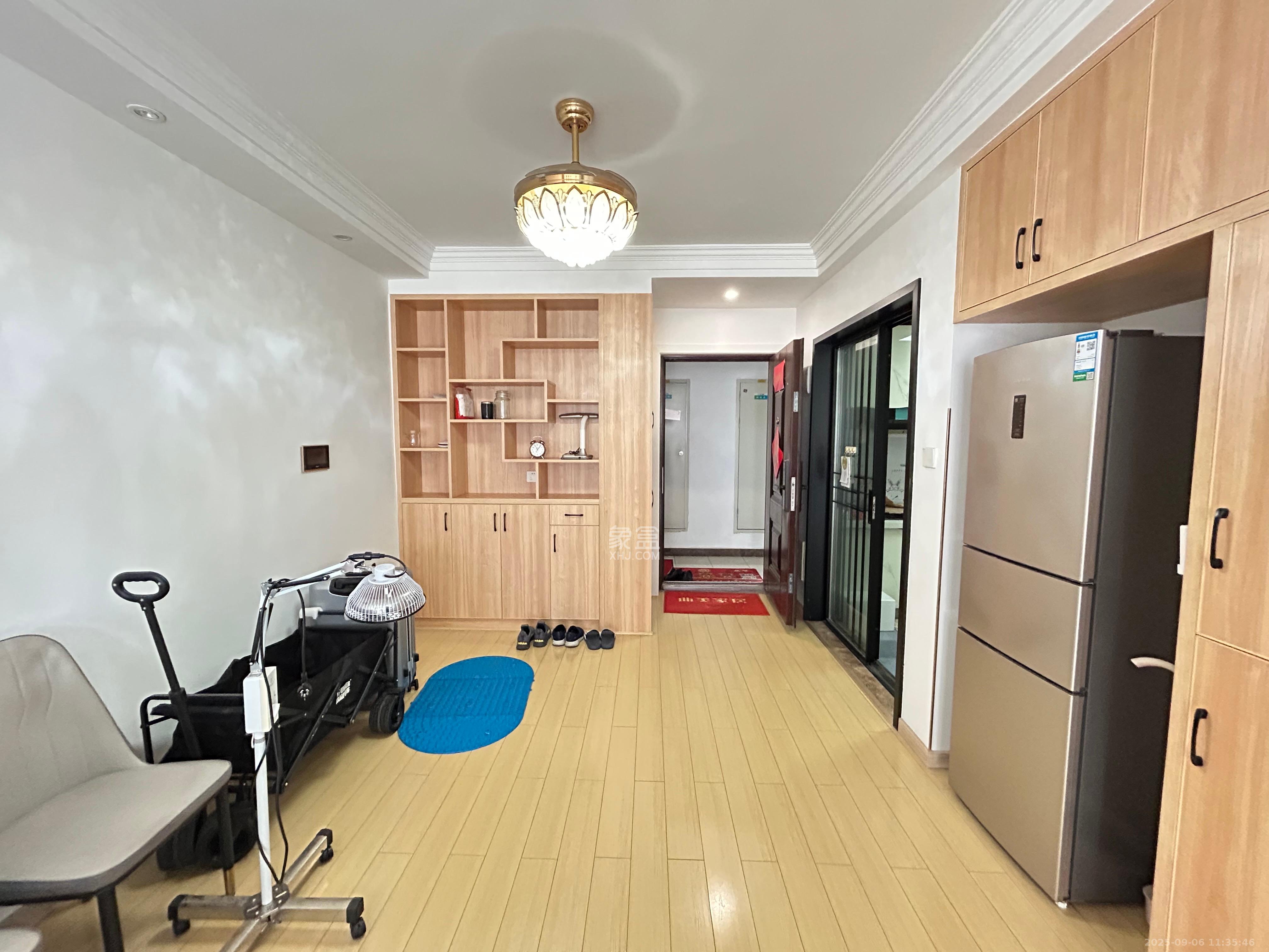 南益名士豪庭 3室2厅1卫 2700.0元/月 南益名士豪庭 3室2厅1卫 2700.0元/月室内图