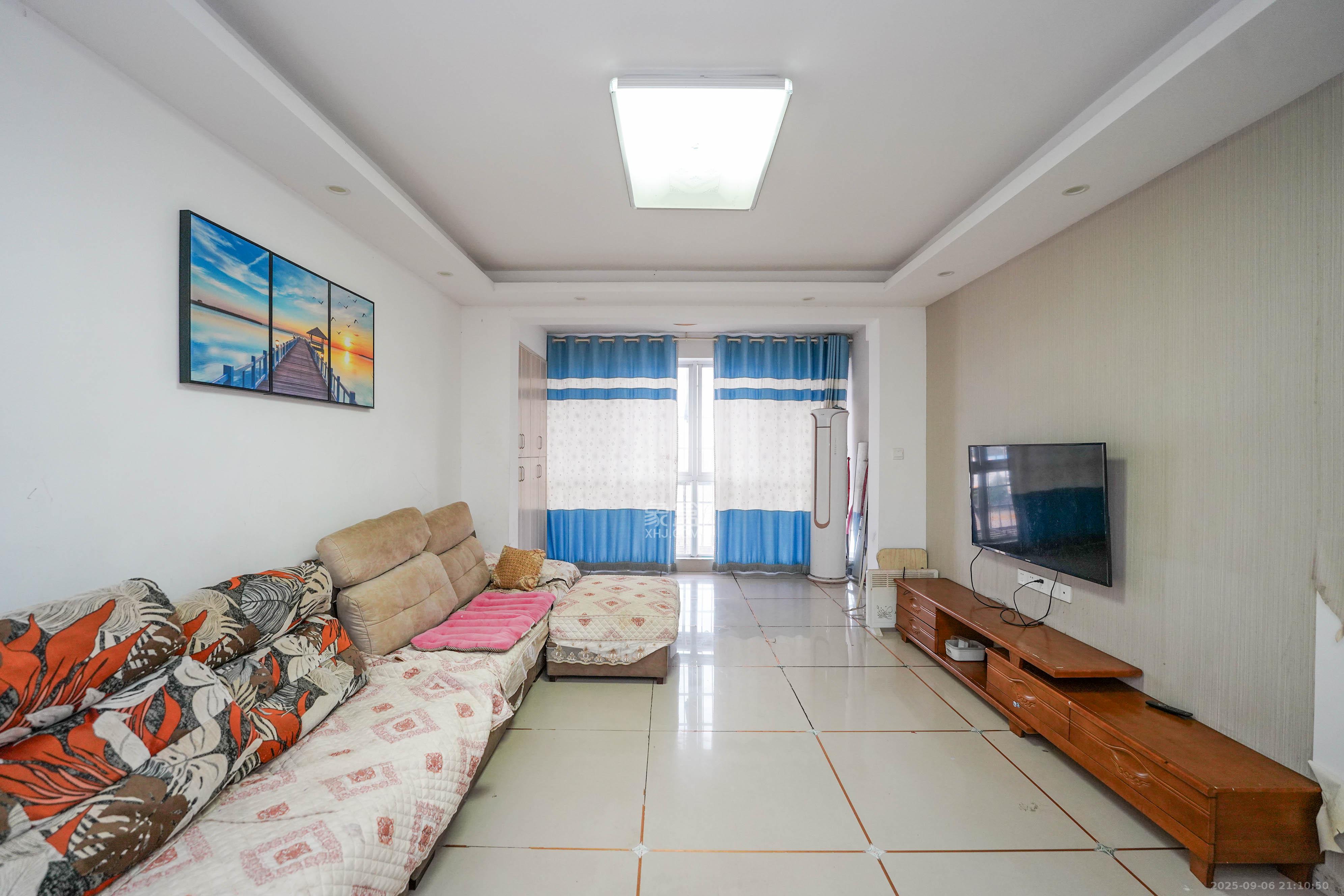 凯富漫城  3室2厅1卫    41.0万 凯富漫城  3室2厅1卫    41.0万