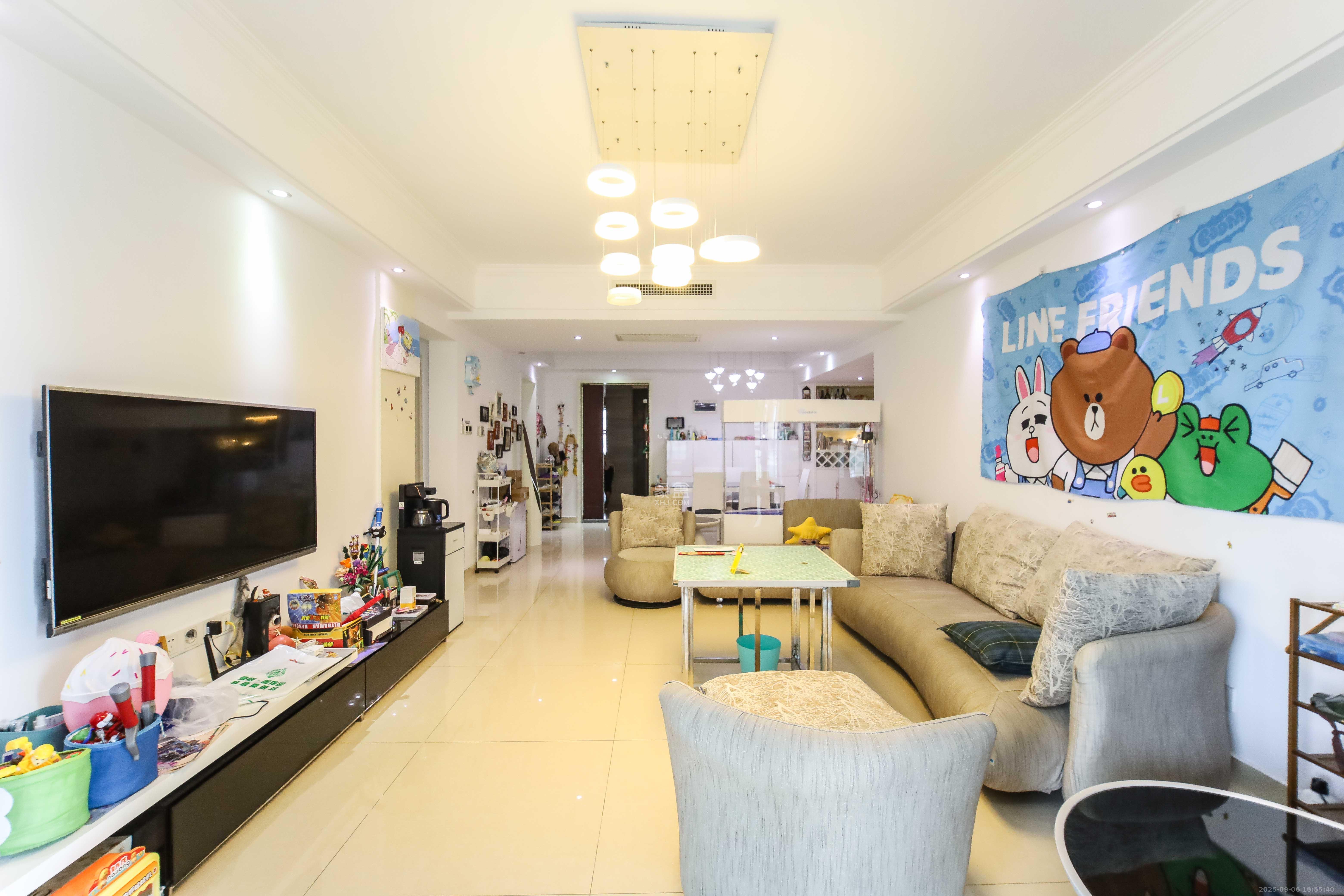 红橡华园(菲莎公馆)  3室2厅2卫    148.0万 红橡华园(菲莎公馆)  3室2厅2卫    148.0万客厅