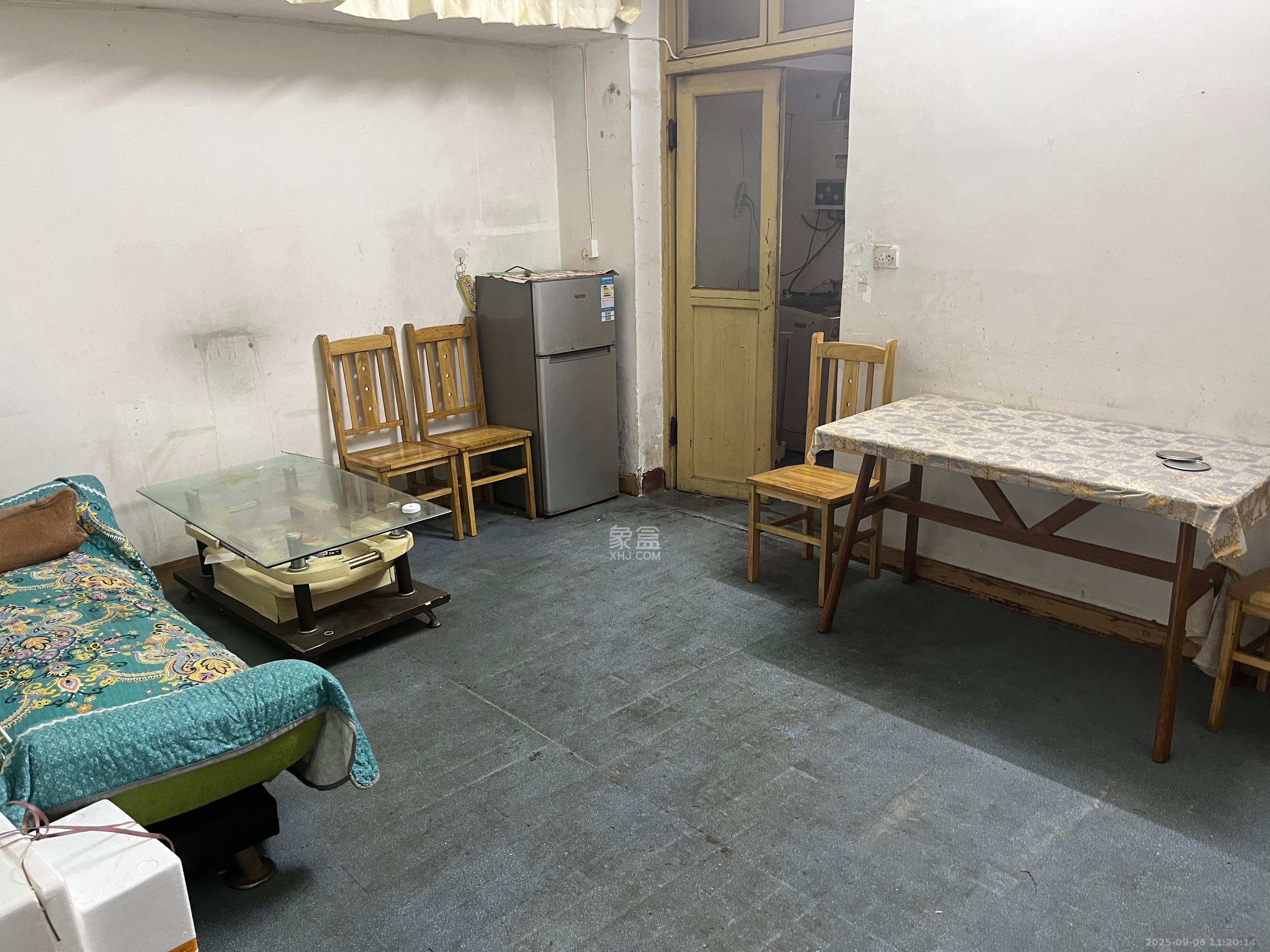 省商务厅宿舍 3室1厅1卫 1600.0元/月 省商务厅宿舍 3室1厅1卫 1600.0元/月室内图