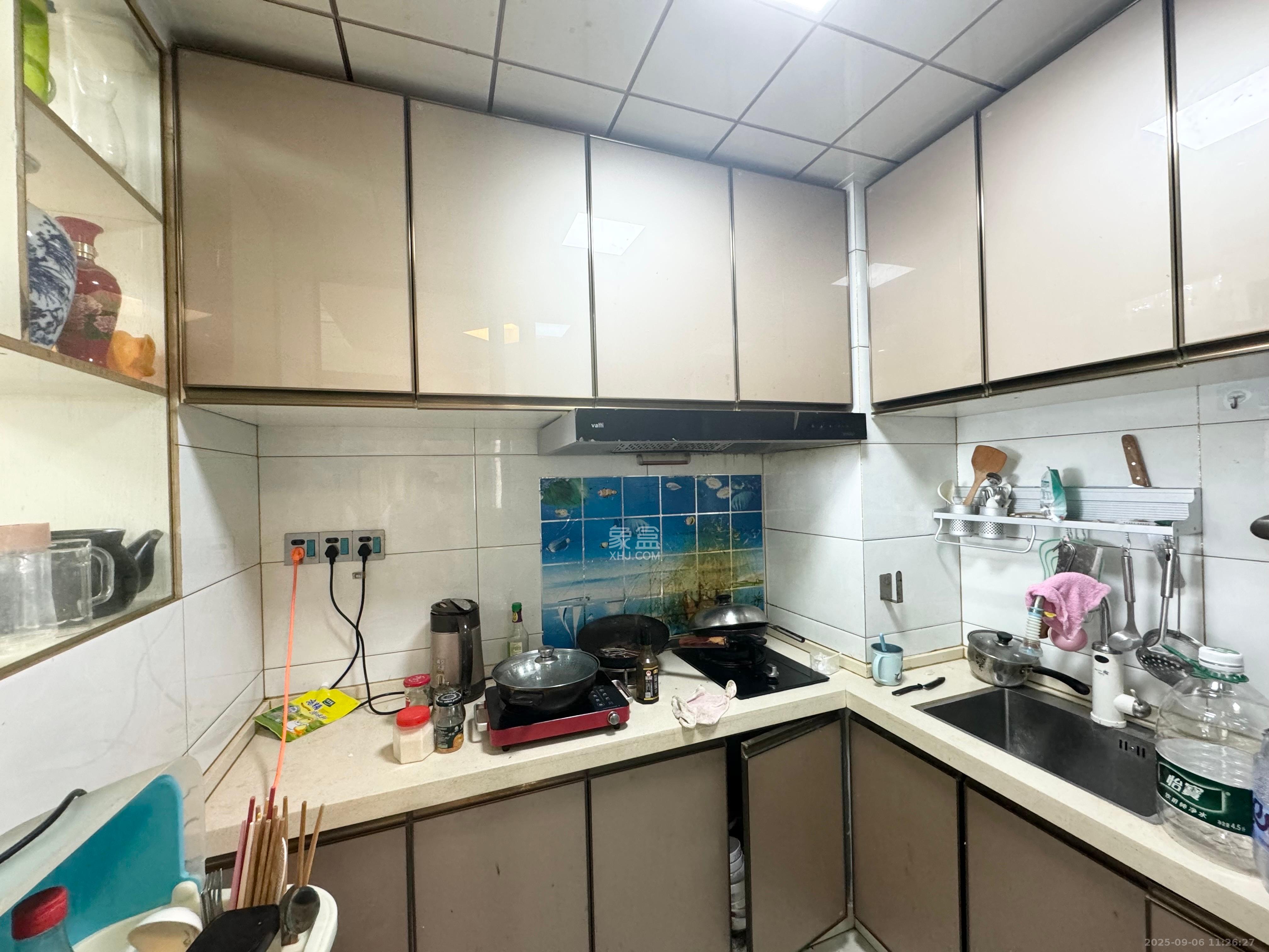 中海新城熙岸（中信新城五期）  2室2厅1卫    1900.0元/月室内图