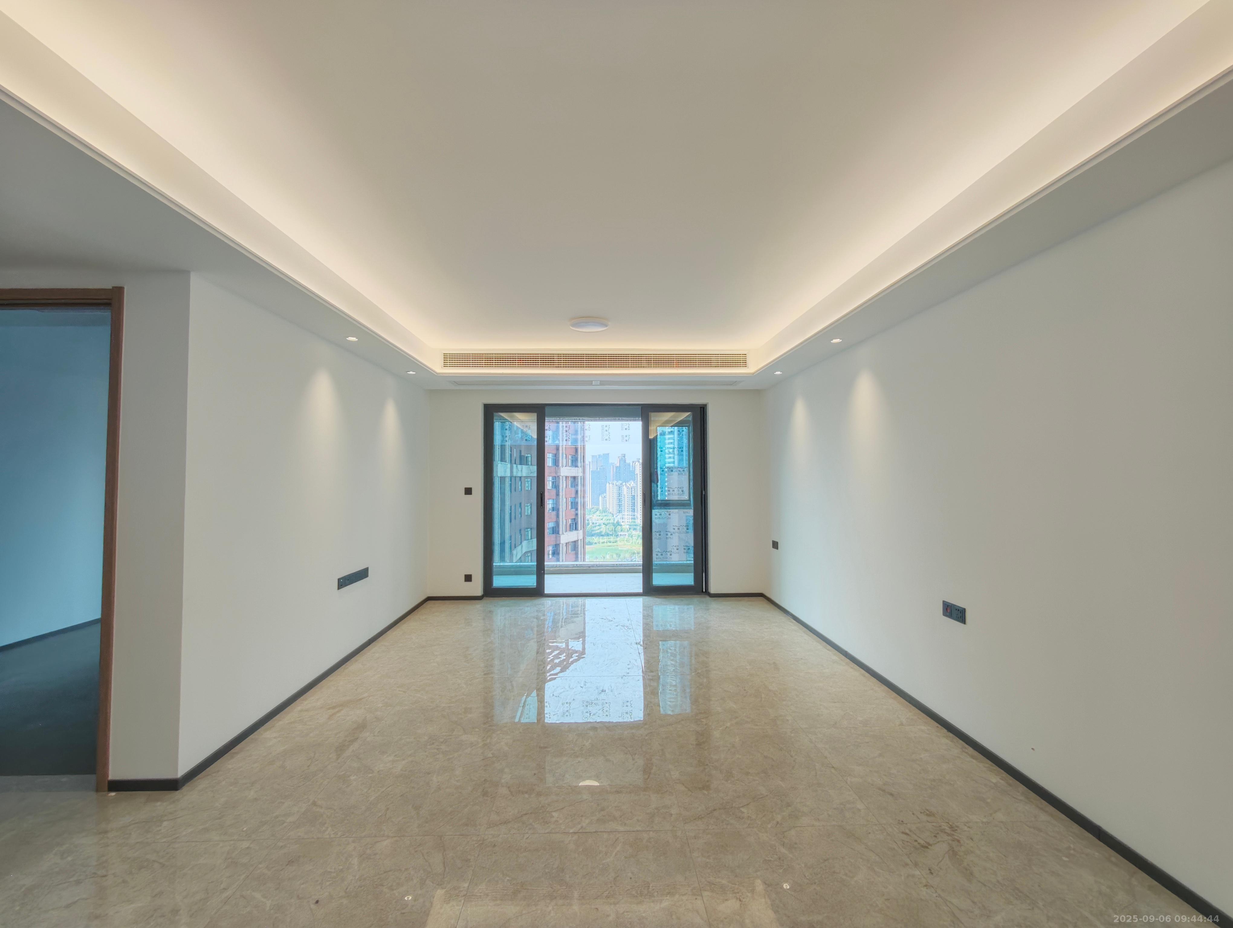 德奥上河城章  4室2厅2卫    3600.0元/月 德奥上河城章  4室2厅2卫    3600.0元/月室内图