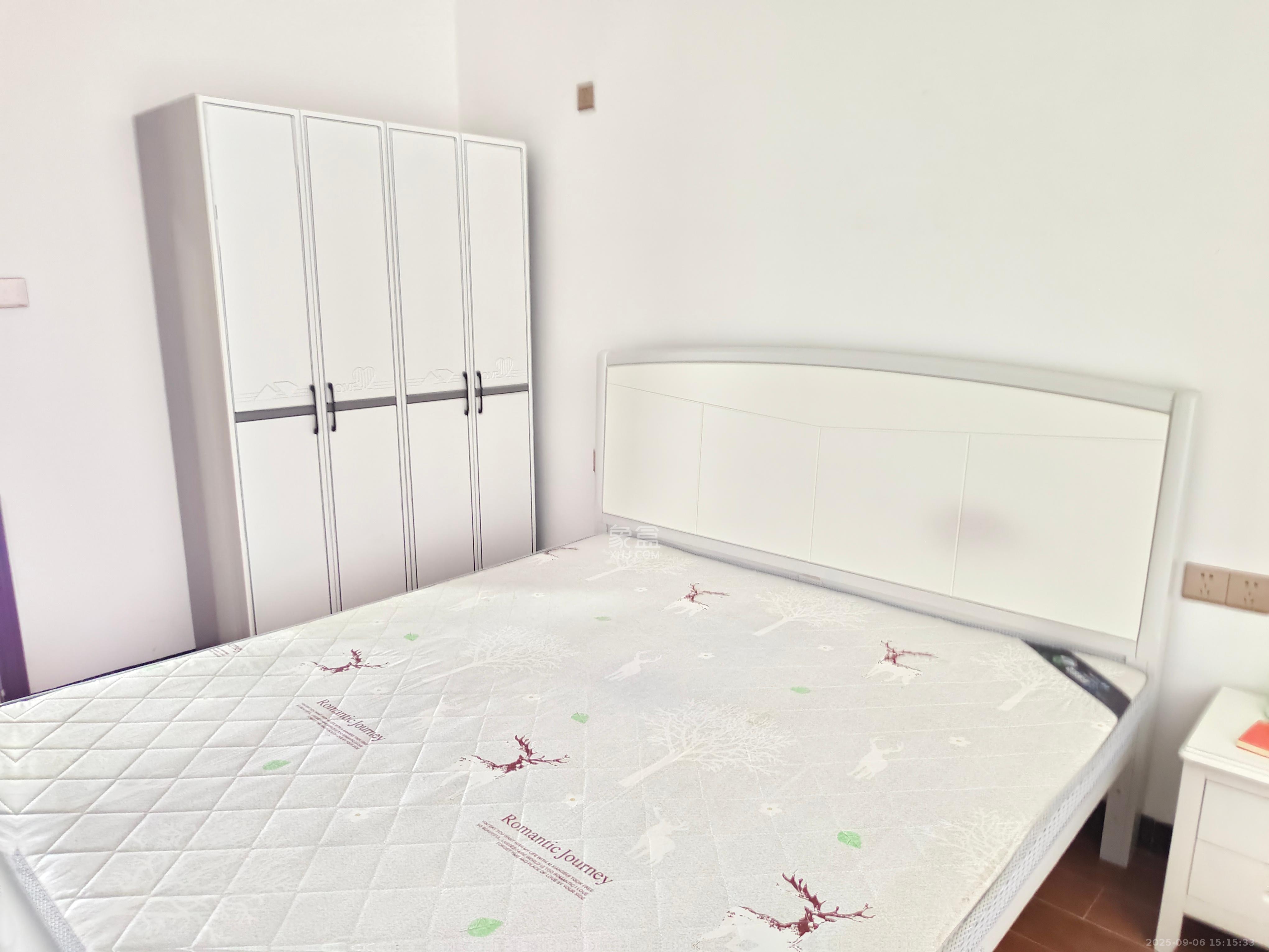 洋湖18克拉(旷远洋湖18克拉) 4室2厅2卫 3200.0元/月 洋湖18克拉(旷远洋湖18克拉) 4室2厅2卫 3200.0元/月室内图