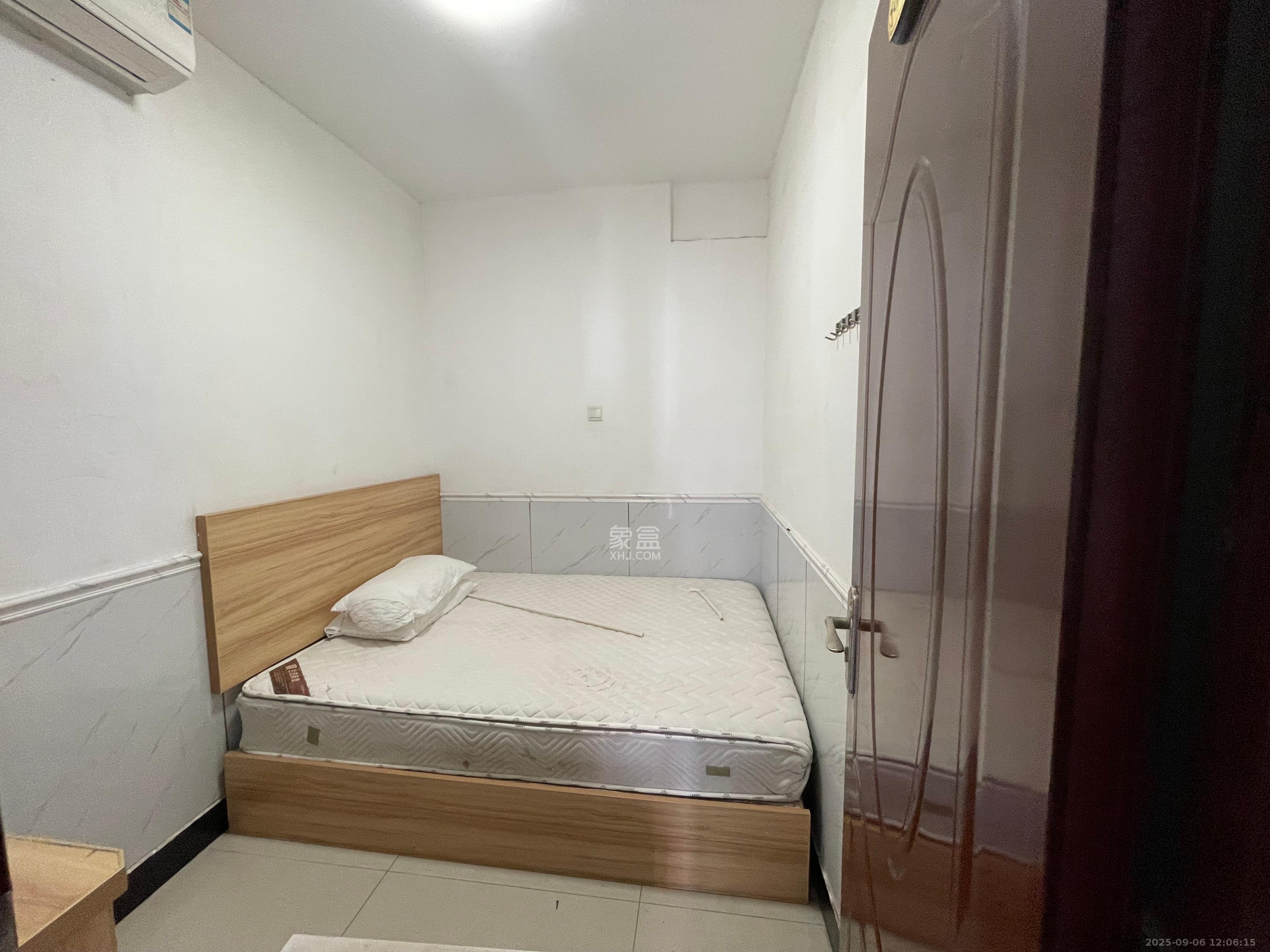 银轩铭誉（四海怡家）  5室1厅1卫    3600.0元/月室内图