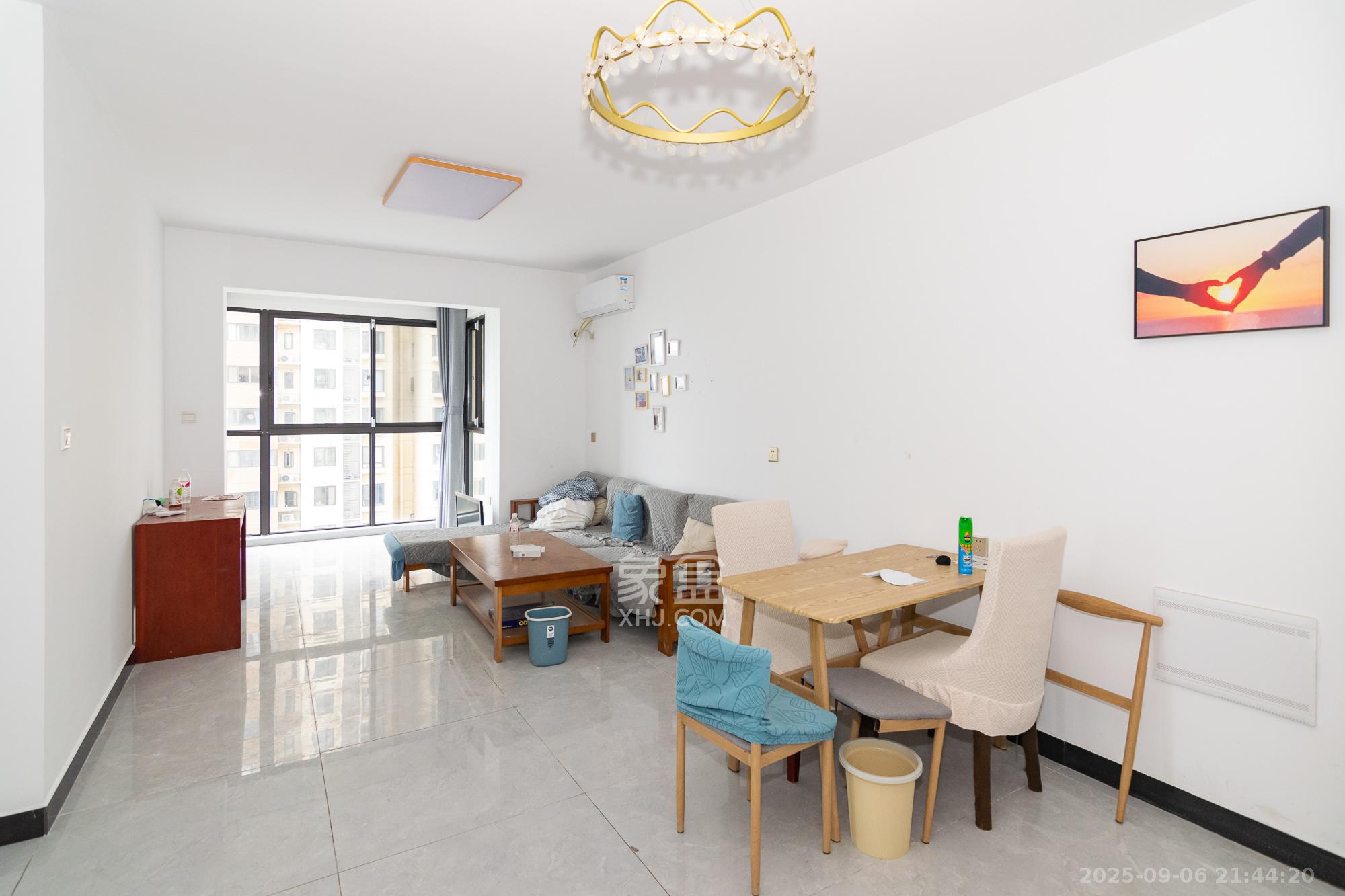 美的翰城  3室2厅1卫    78.8万客厅