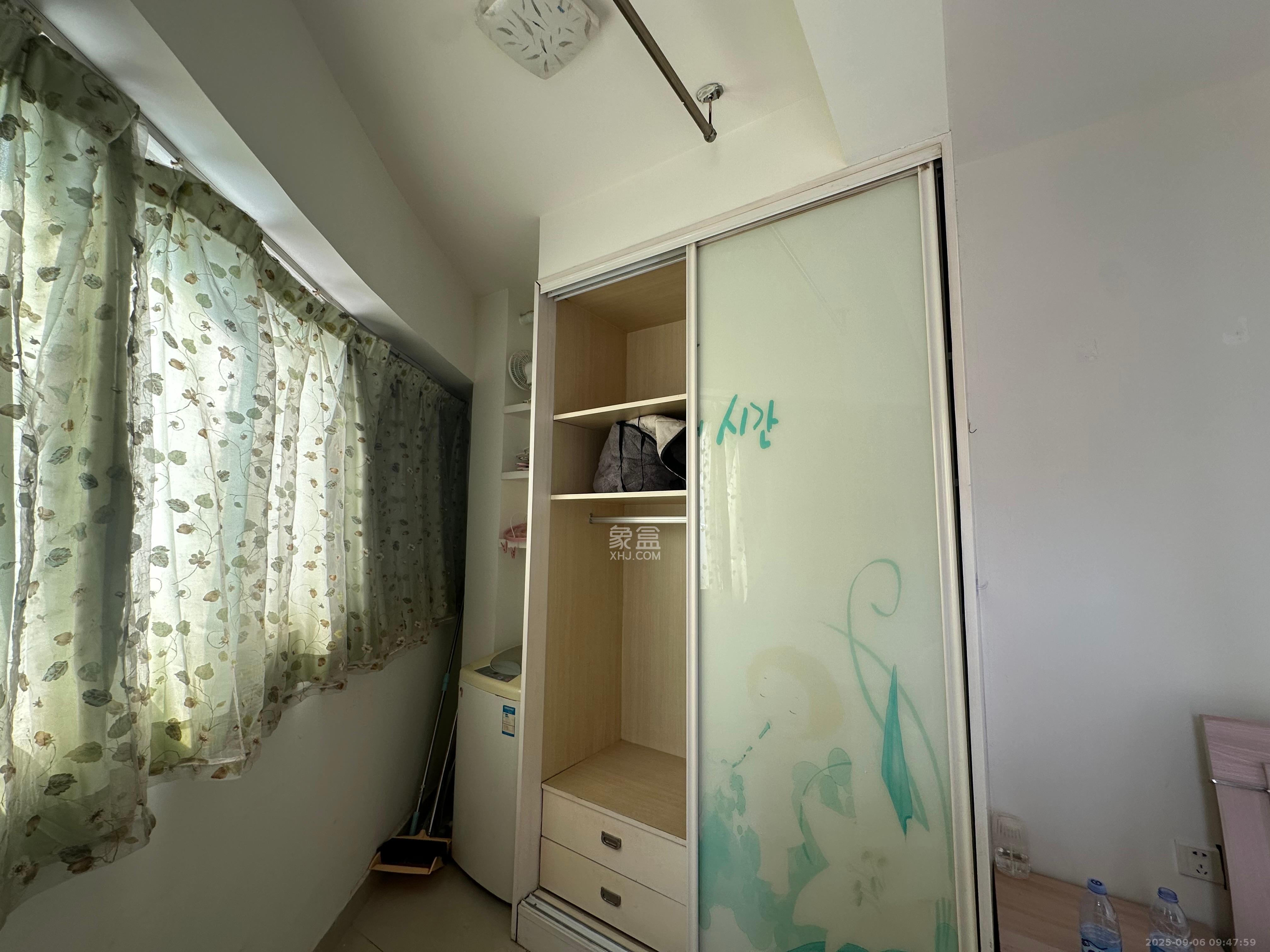 2076至高点  1室1厅1卫    1100.0元/月室内图