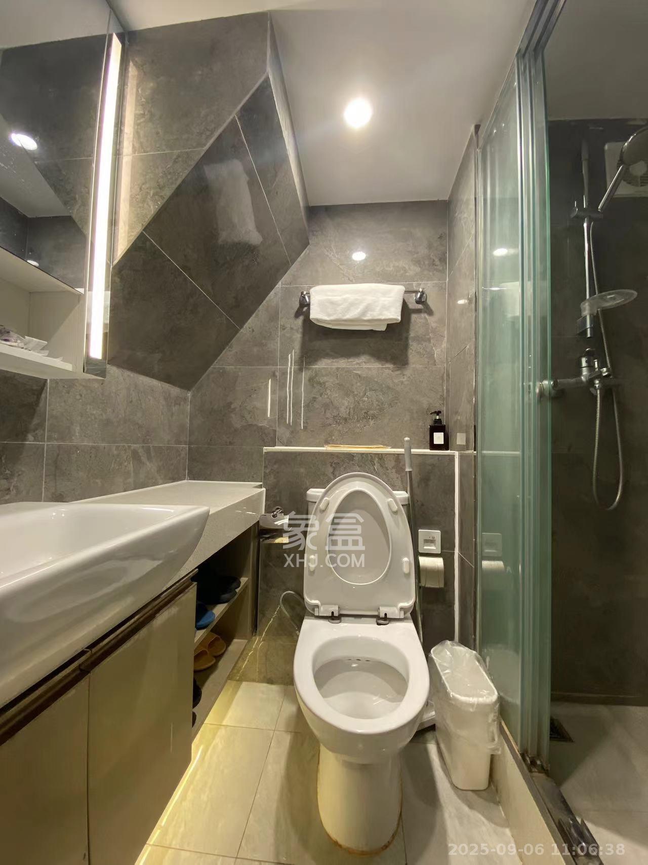 华远华时代 2室2厅1卫 2600.0元/月 华远华时代 2室2厅1卫 2600.0元/月室内图