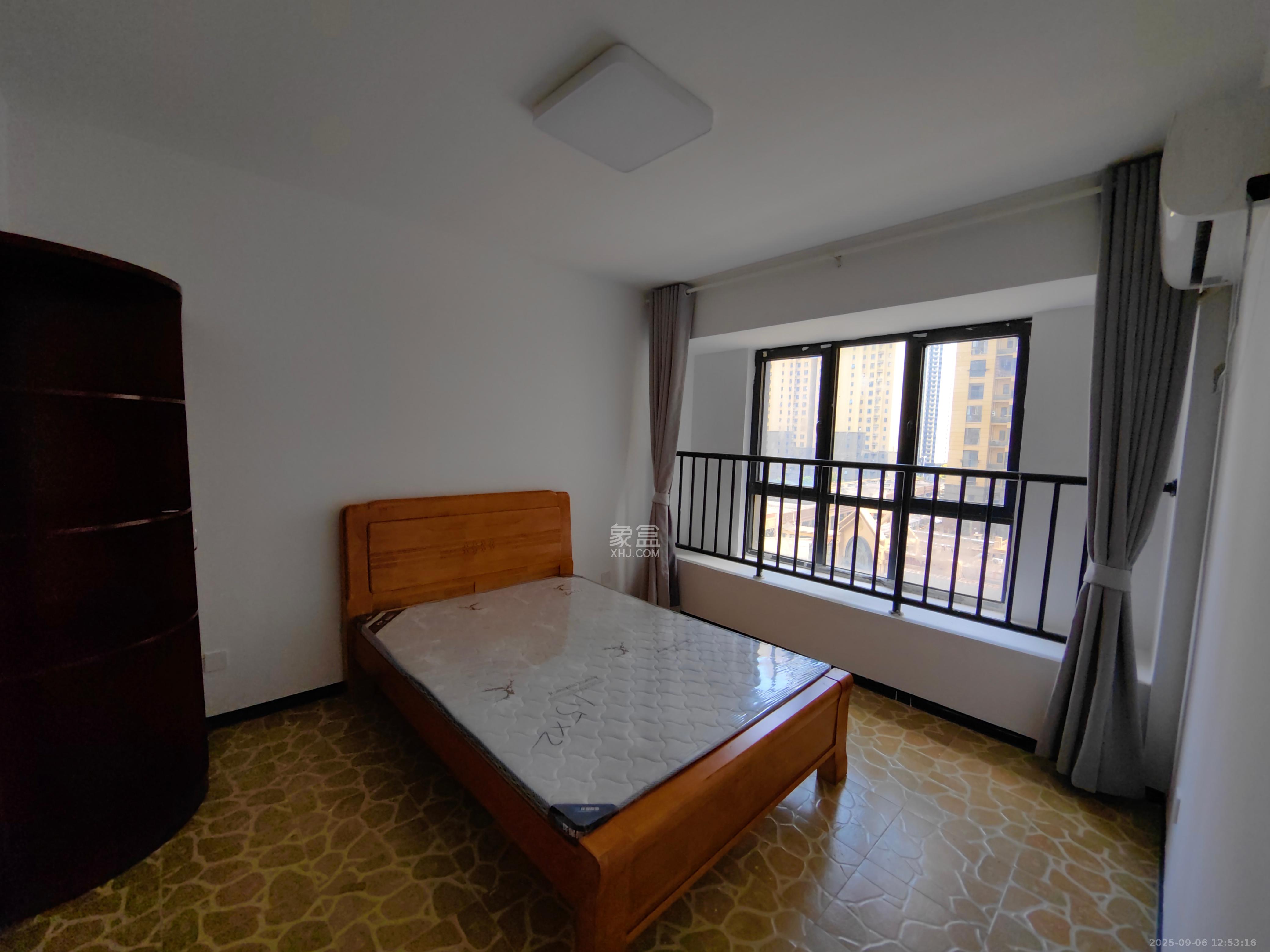 万达华府 3室2厅1卫 1600.0元/月 万达华府 3室2厅1卫 1600.0元/月室内图