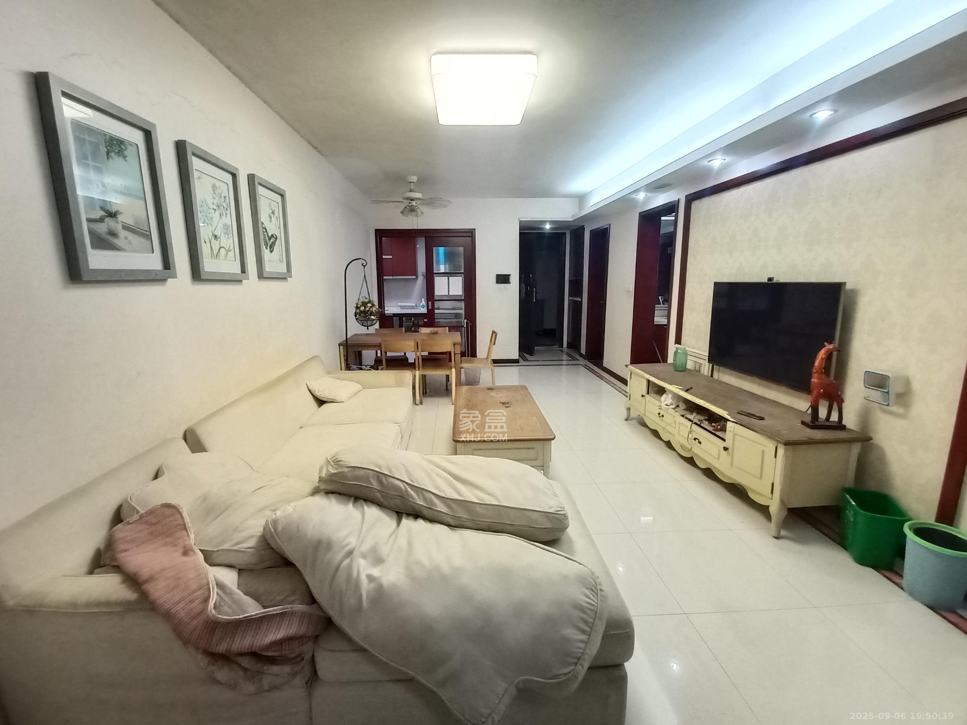 中海国际二期  3室2厅1卫    1800.0元/月室内图