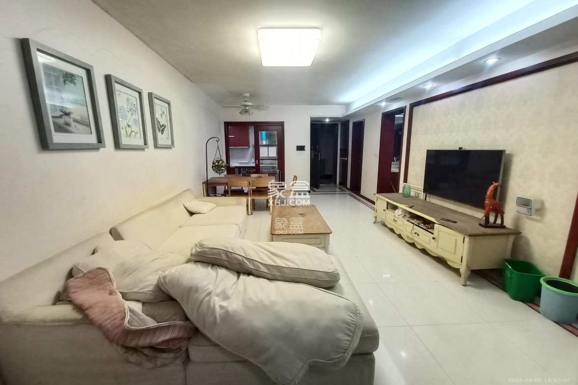 中海国际二期  3室2厅1卫    1800.0元/月 中海国际二期  3室2厅1卫    1800.0元/月室内图