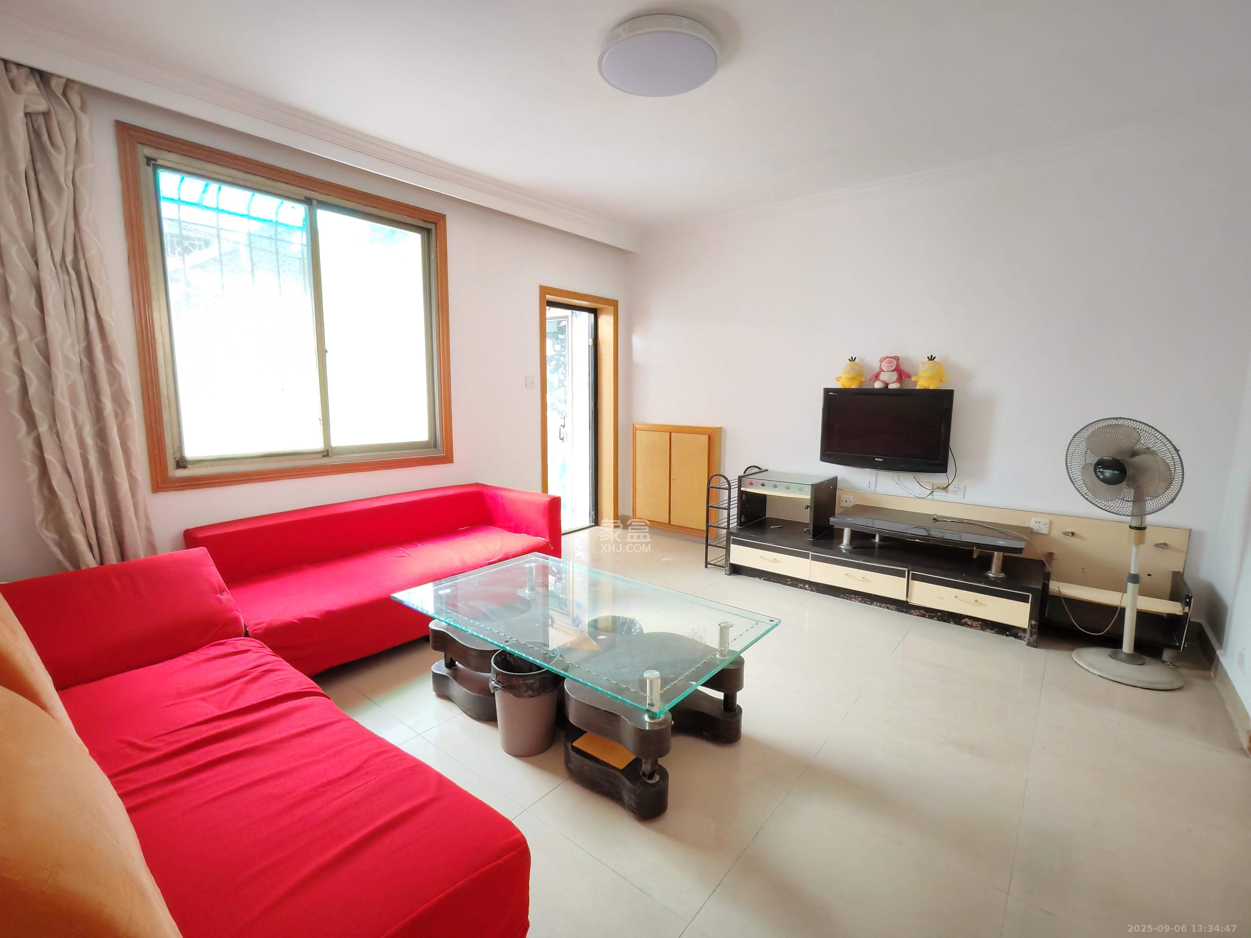 市直属机关宿舍 3室2厅1卫 1500.0元/月 市直属机关宿舍 3室2厅1卫 1500.0元/月室内图