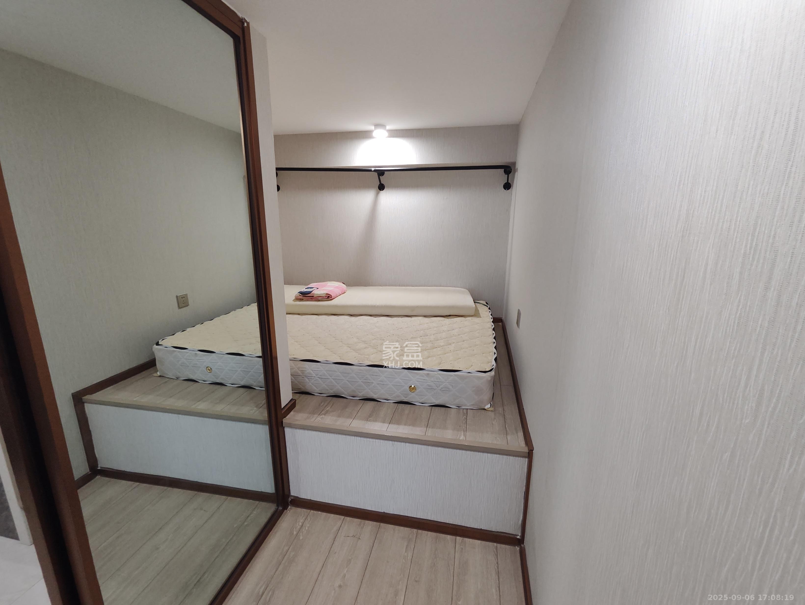 华远华时代  4室2厅2卫    3700.0元/月室内图